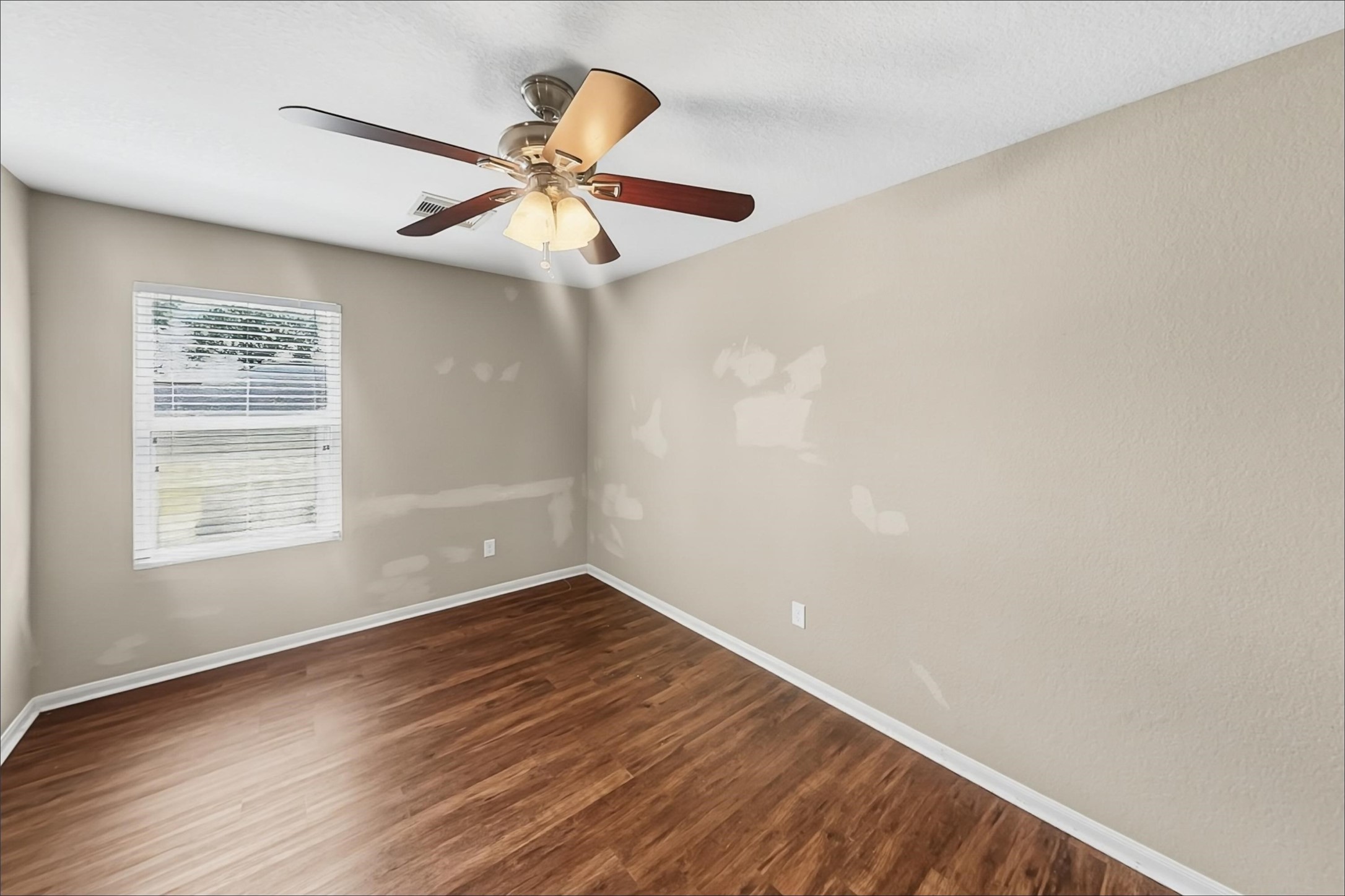 9928 Grebe Drive Property Photo 10