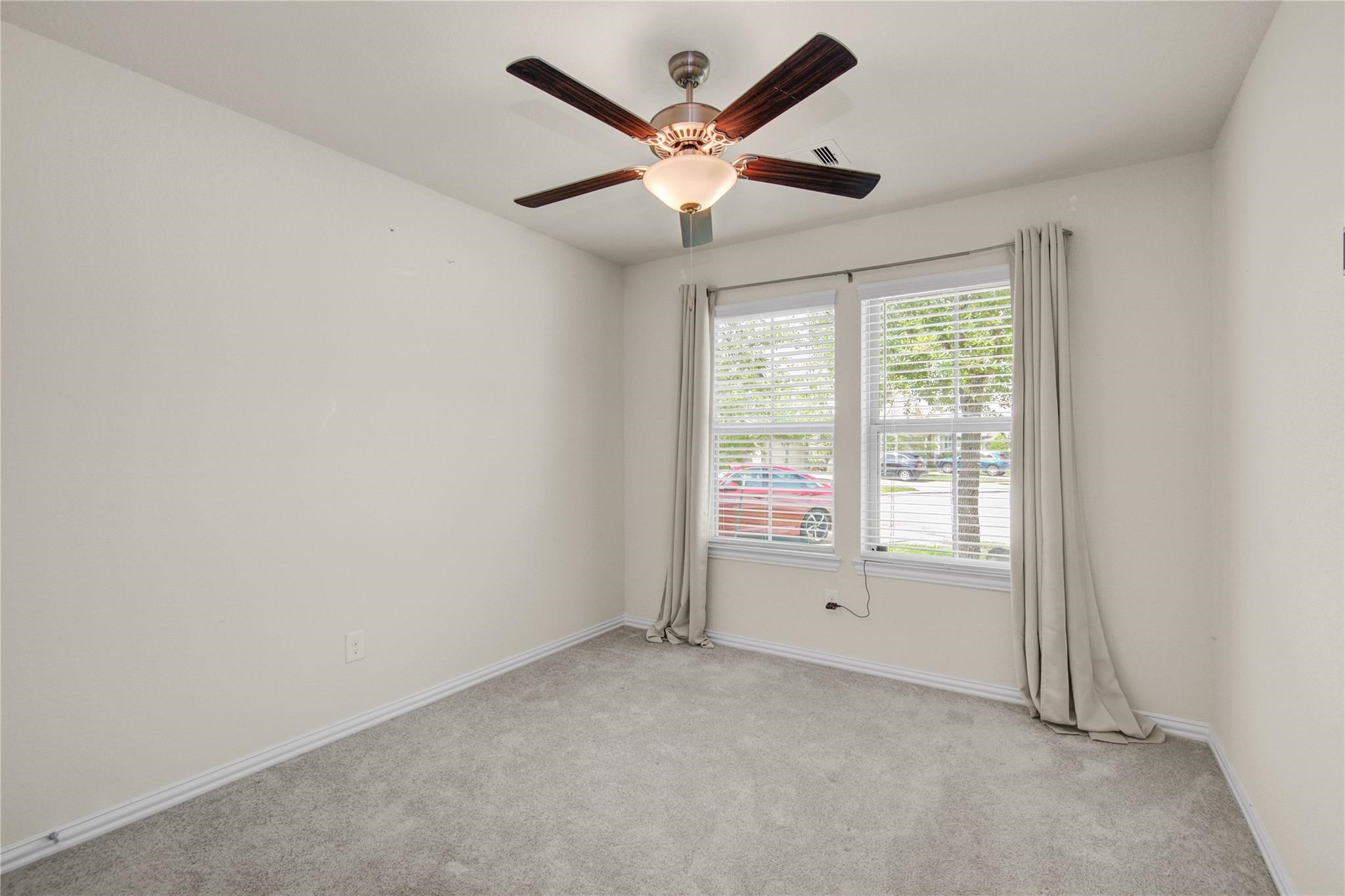 20202 Heather Haven Drive Property Photo 7