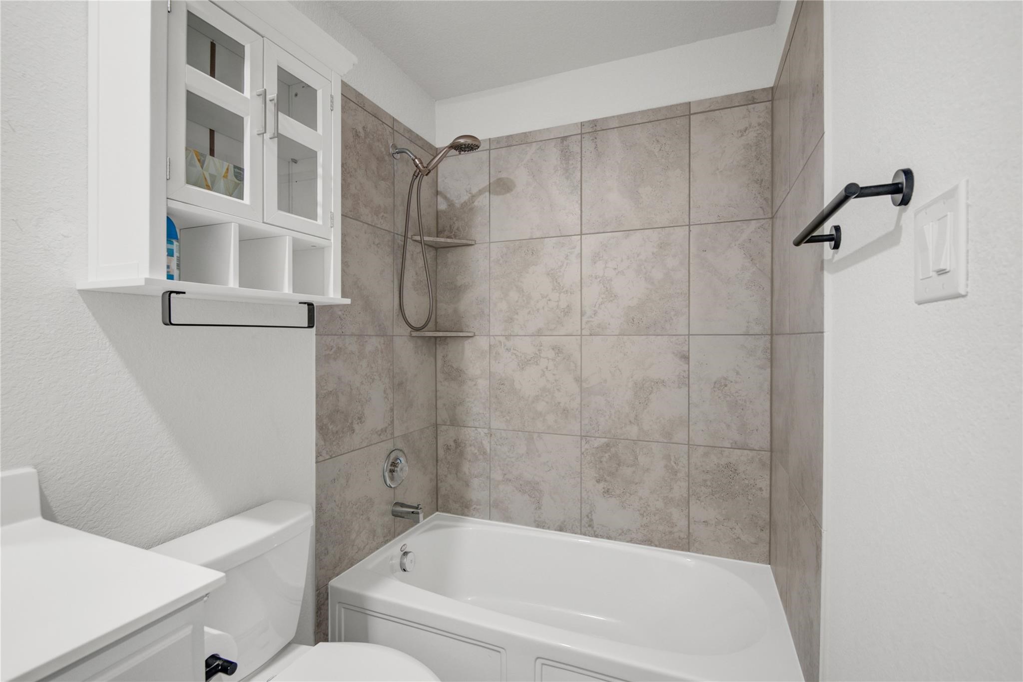 20202 Heather Haven Drive Property Photo 10