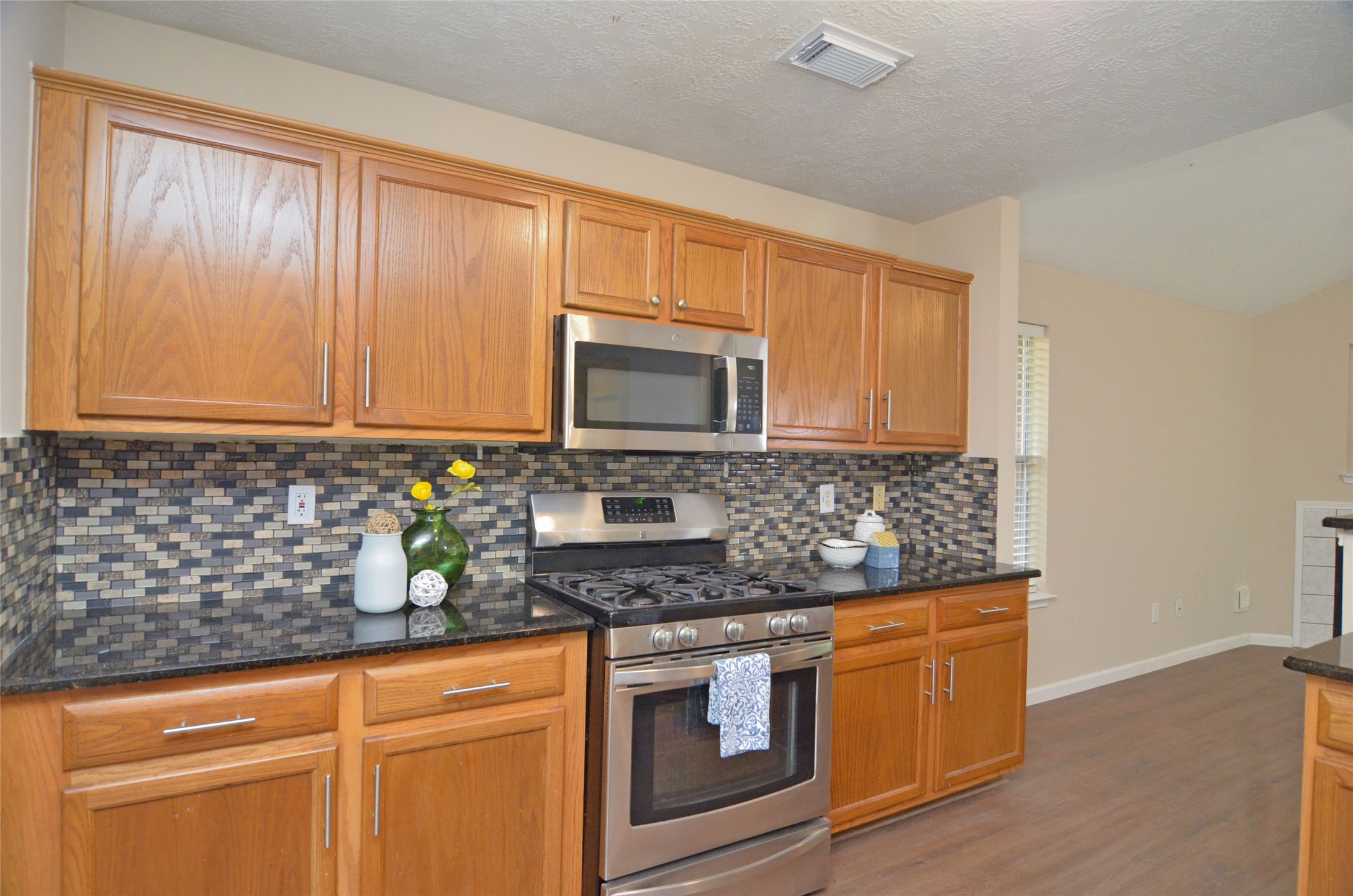16915 Lighthouse View Drive Property Photo 8