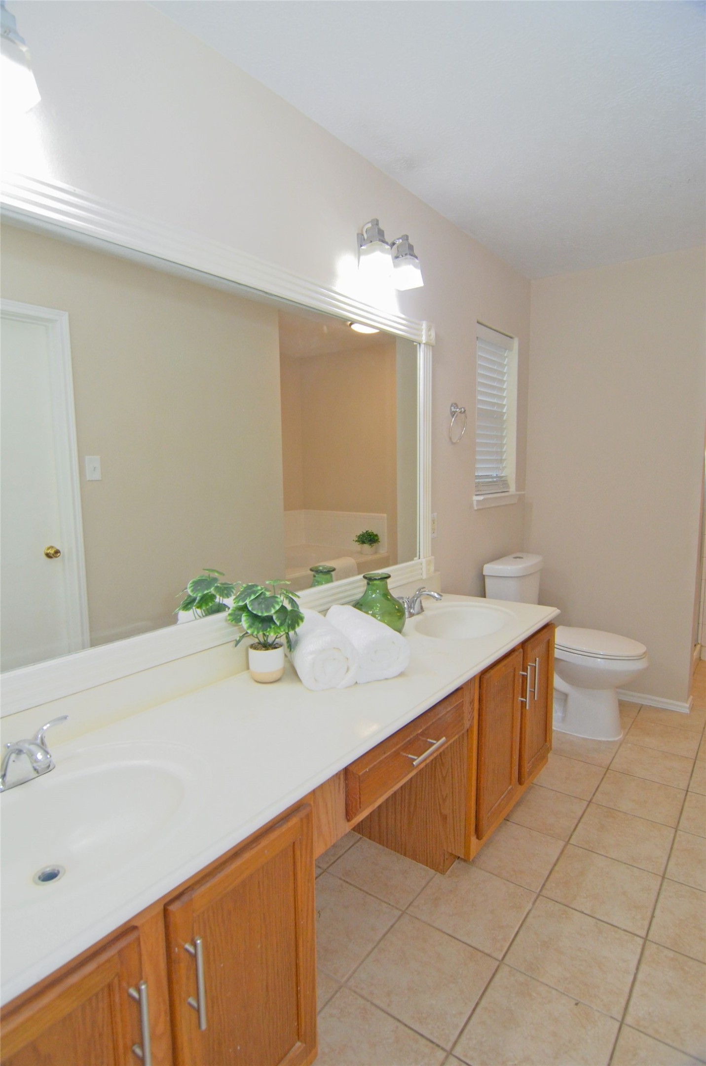 16915 Lighthouse View Drive Property Photo 18