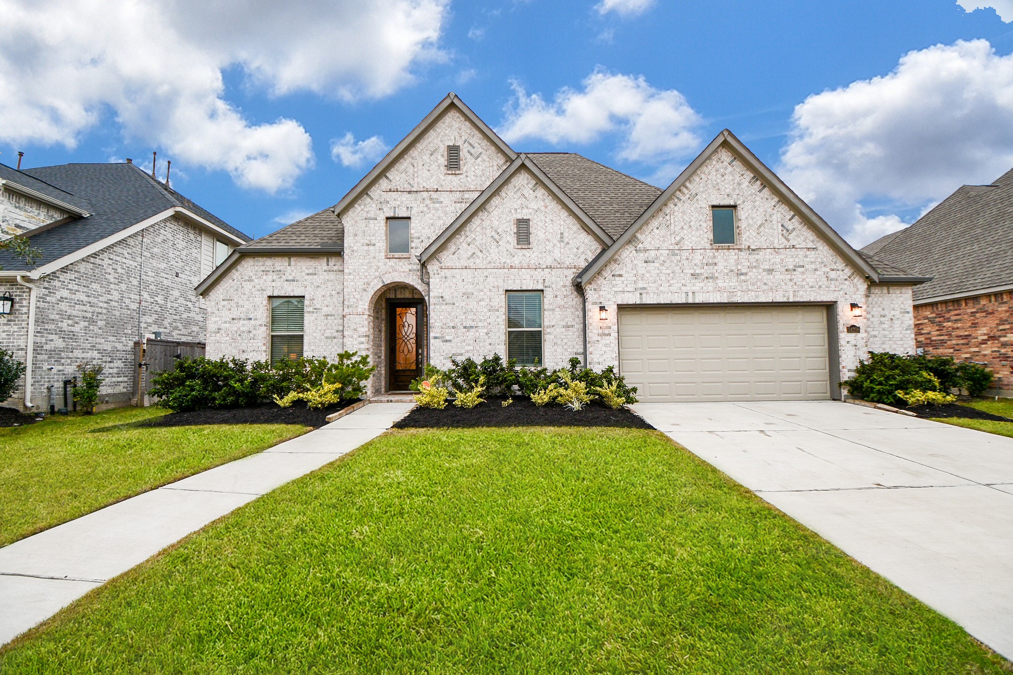 24206 Norwood Groves Drive Property Photo 4
