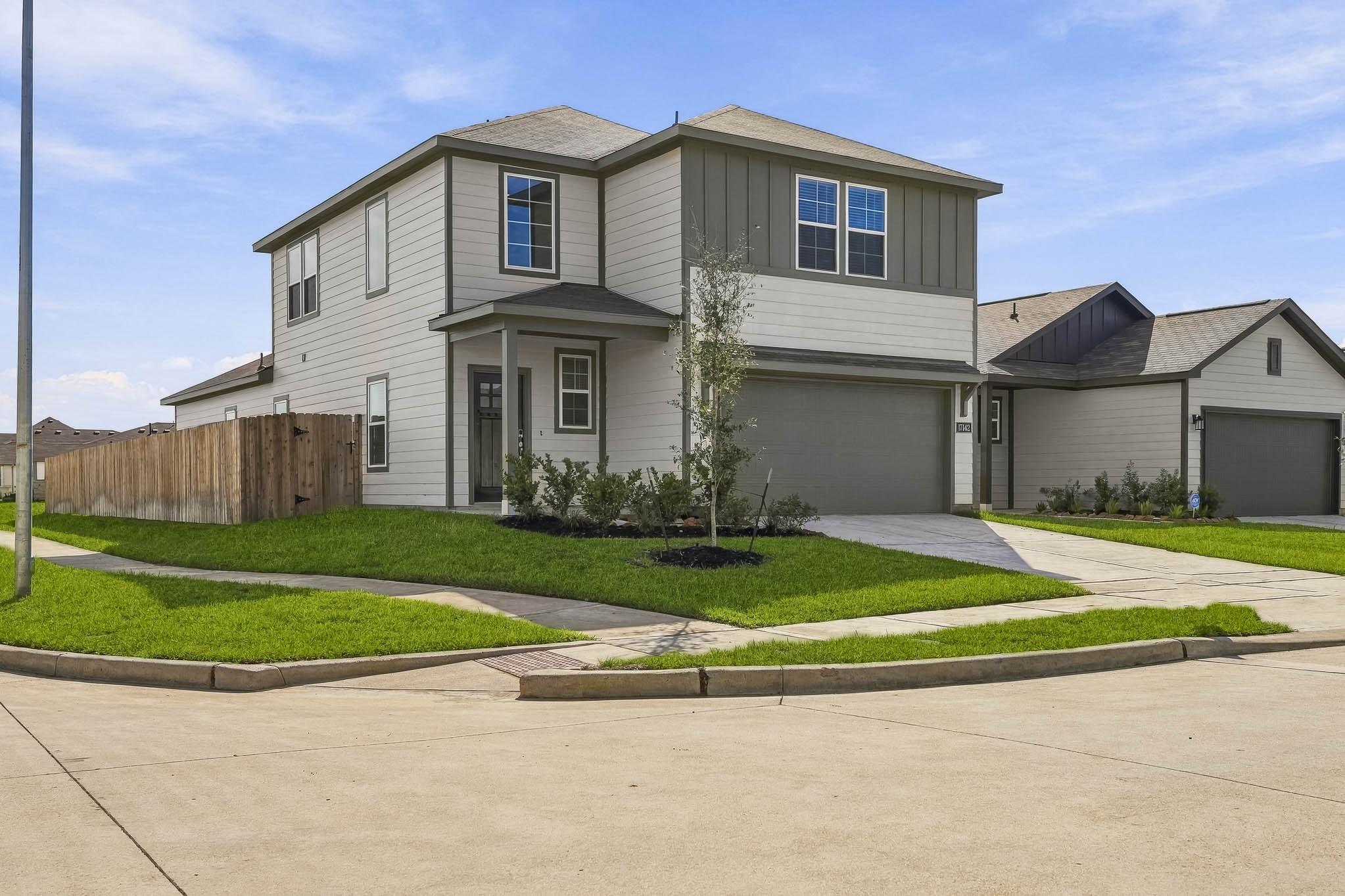 17142 King Eider Road Property Photo 1