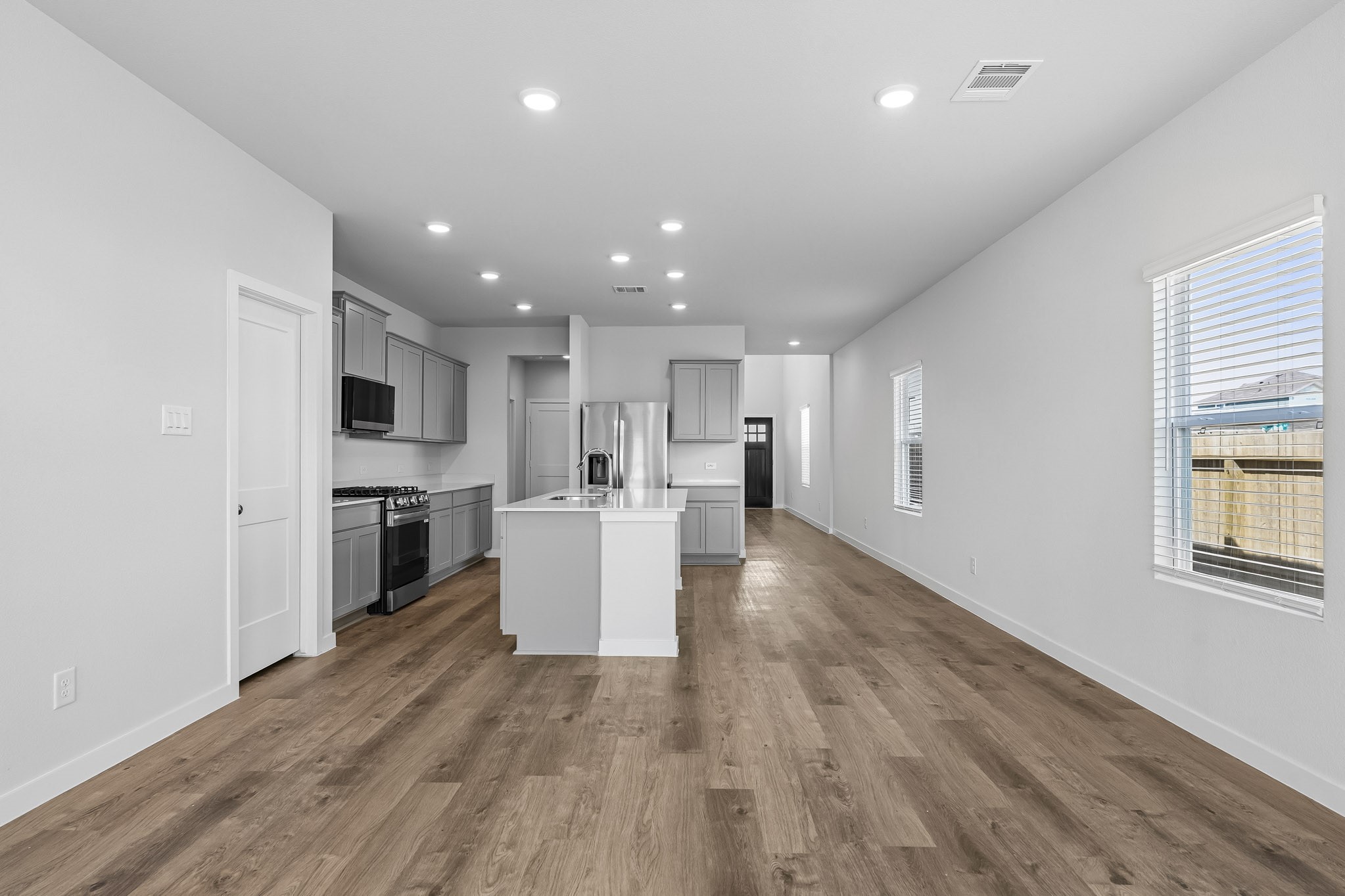 17142 King Eider Road Property Photo 6
