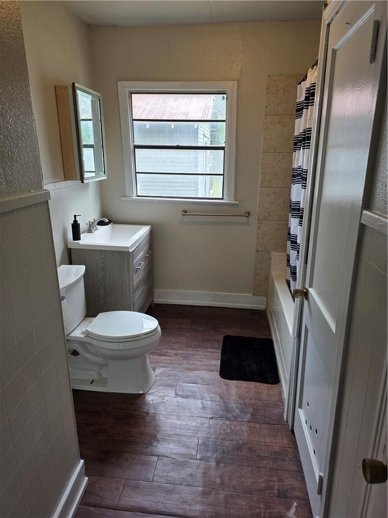 206 Gibbs Street Property Photo 8