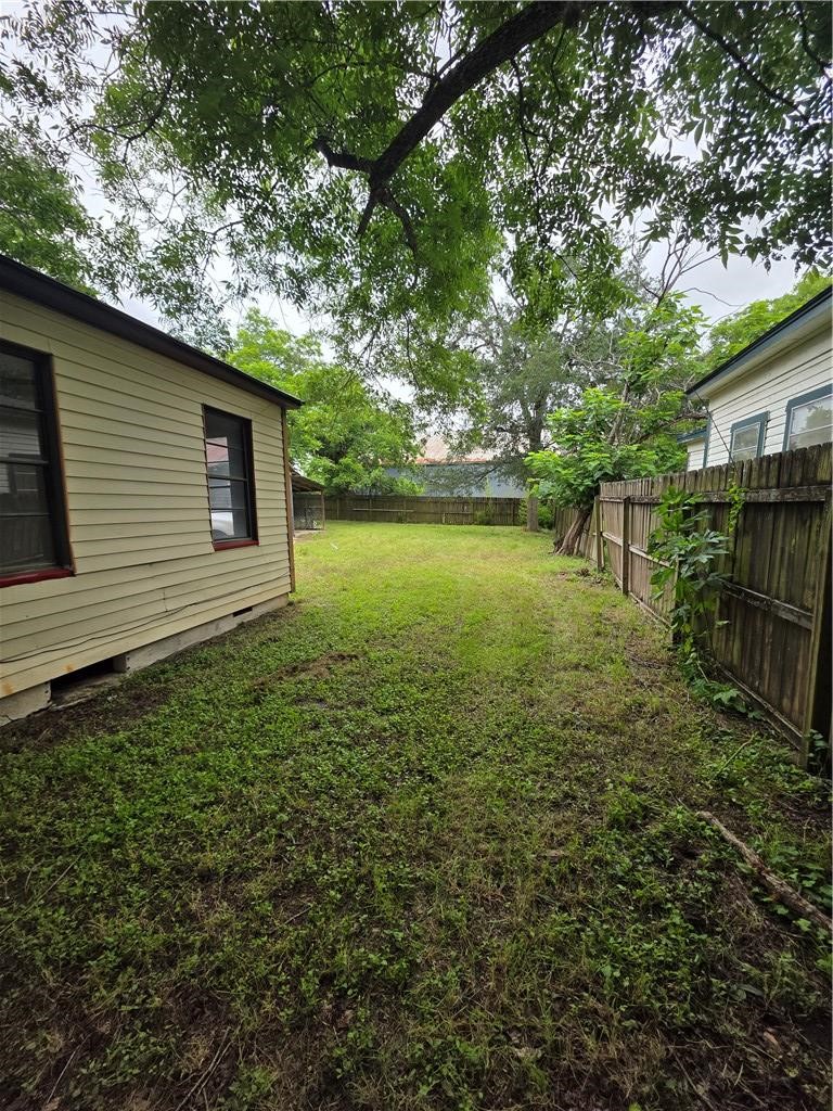 206 Gibbs Street Property Photo 9