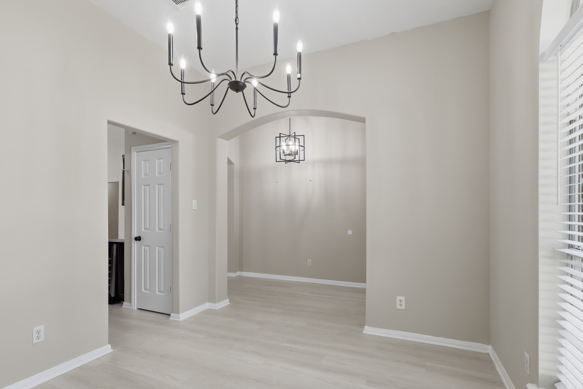 17003 Analisa Cir Property Photo 4