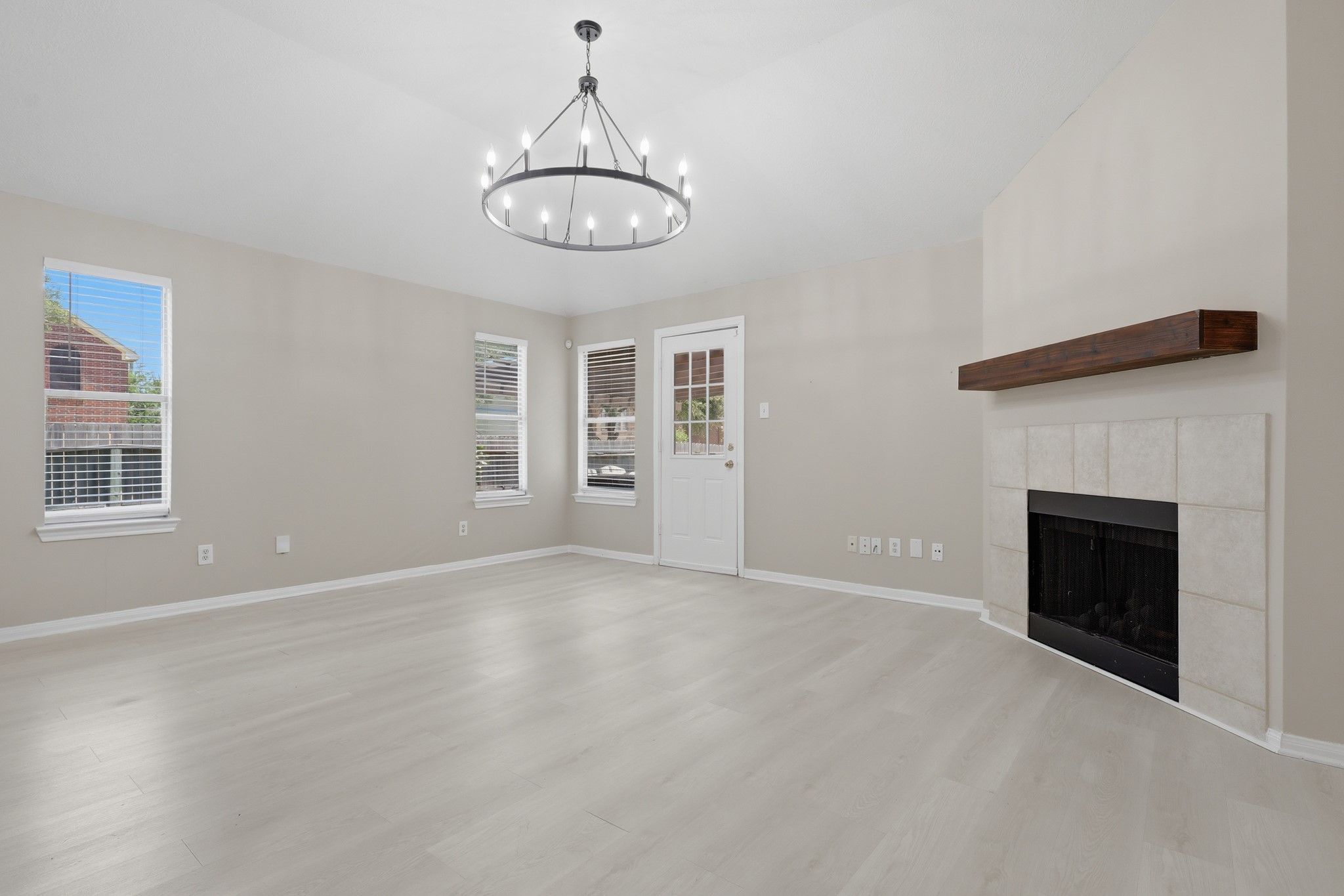 17003 Analisa Cir Property Photo 7