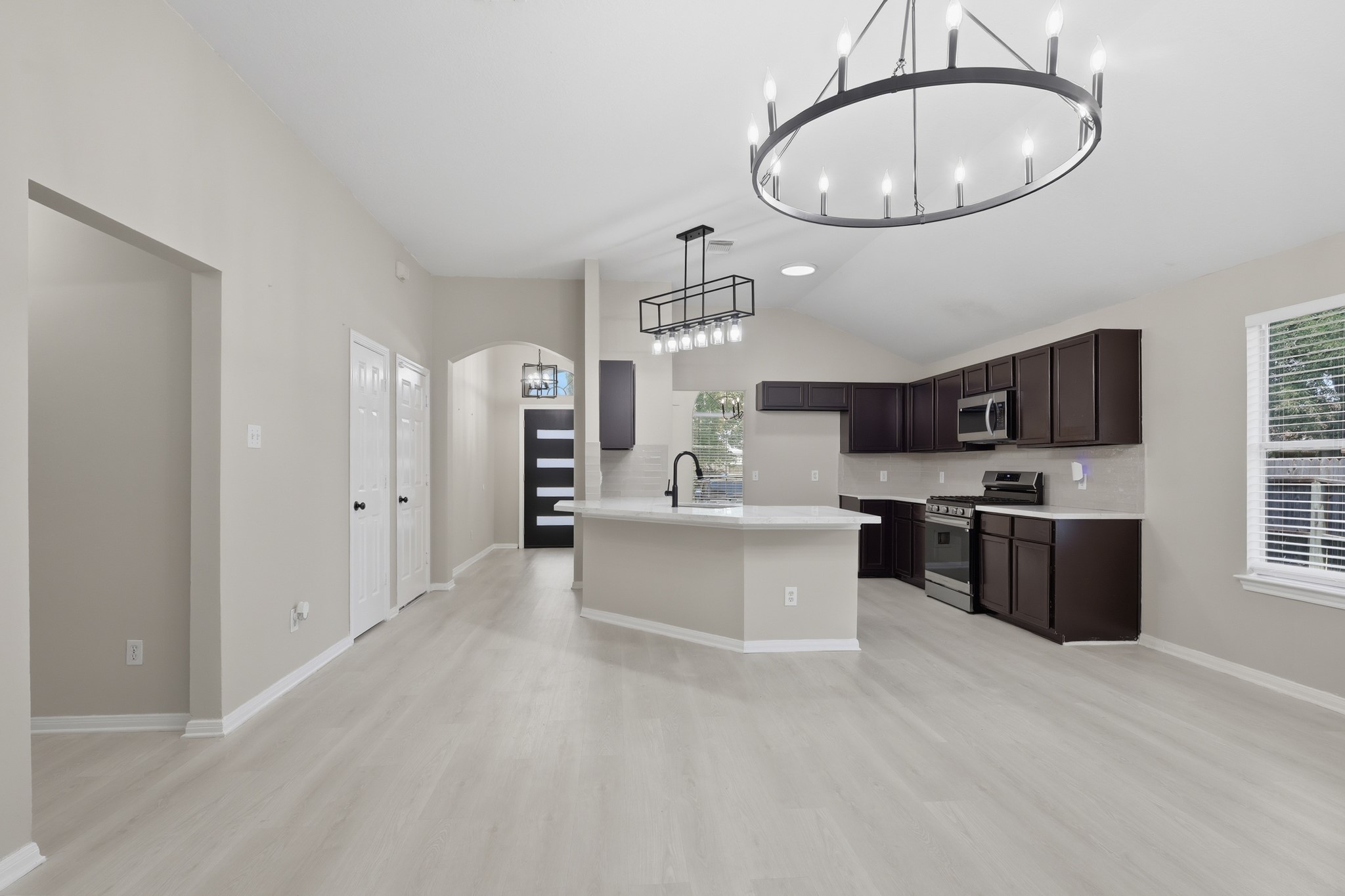 17003 Analisa Cir Property Photo 9