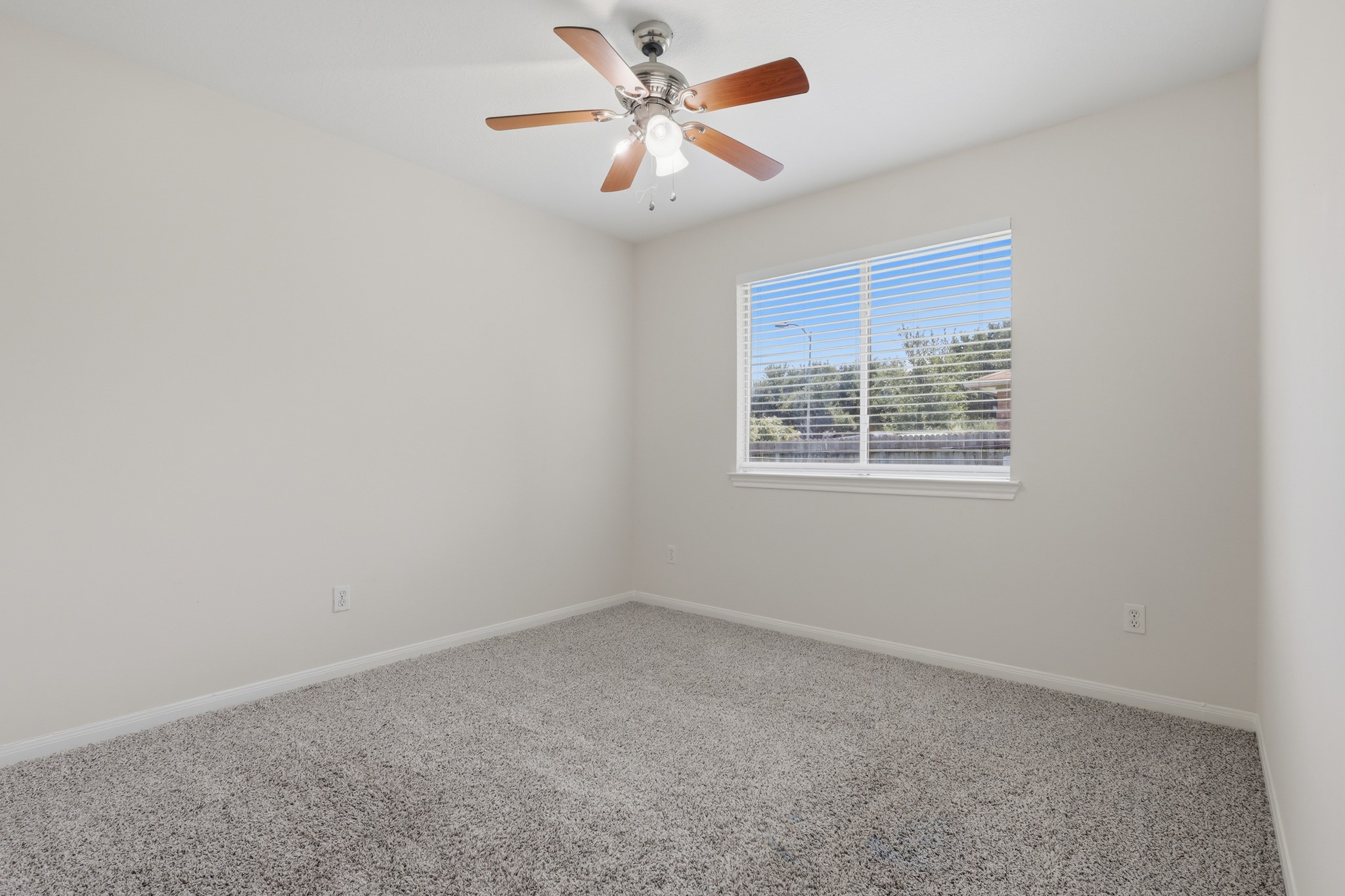 17003 Analisa Cir Property Photo 15