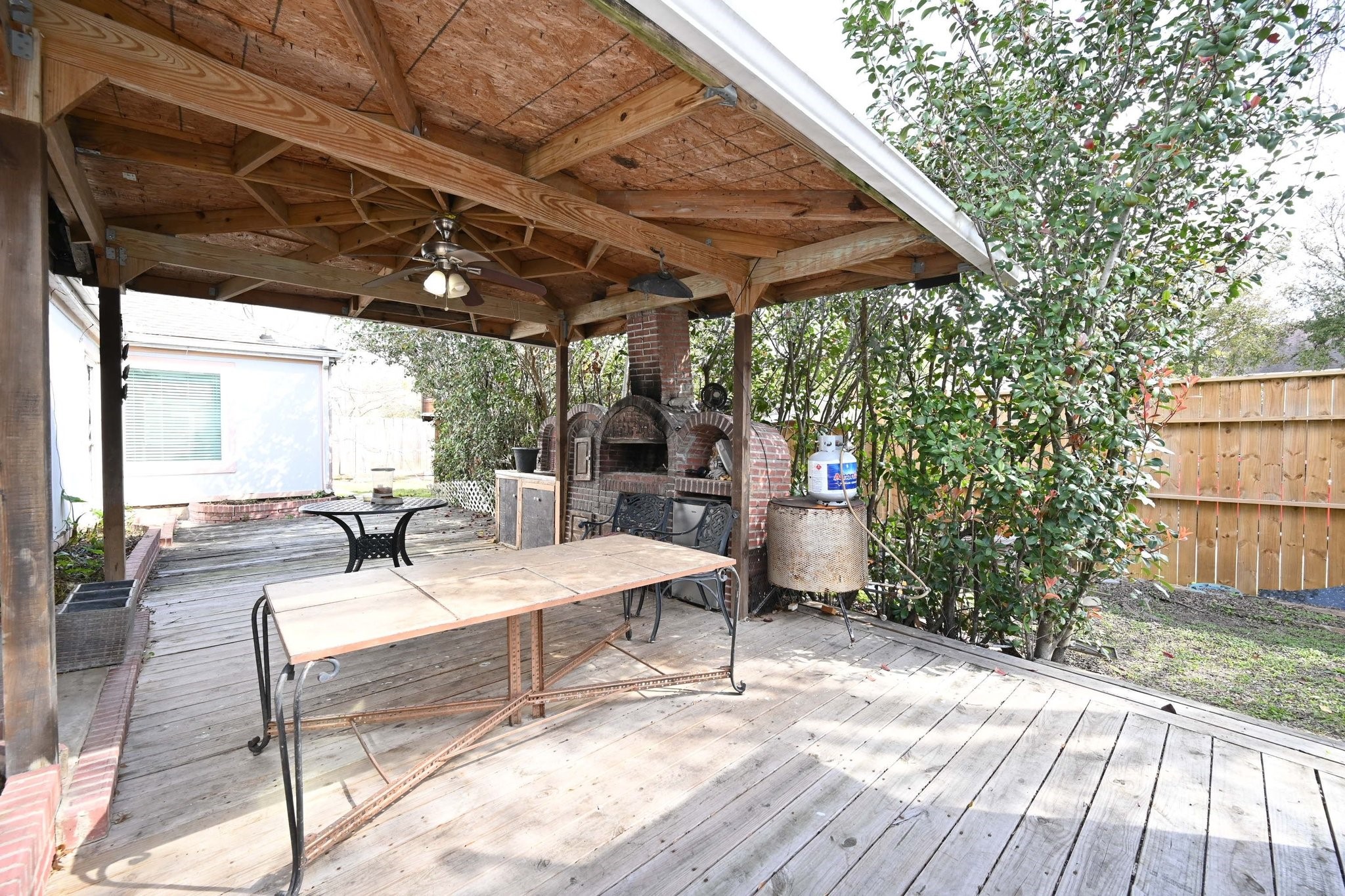 13102 Richmond Avenue Property Photo 11