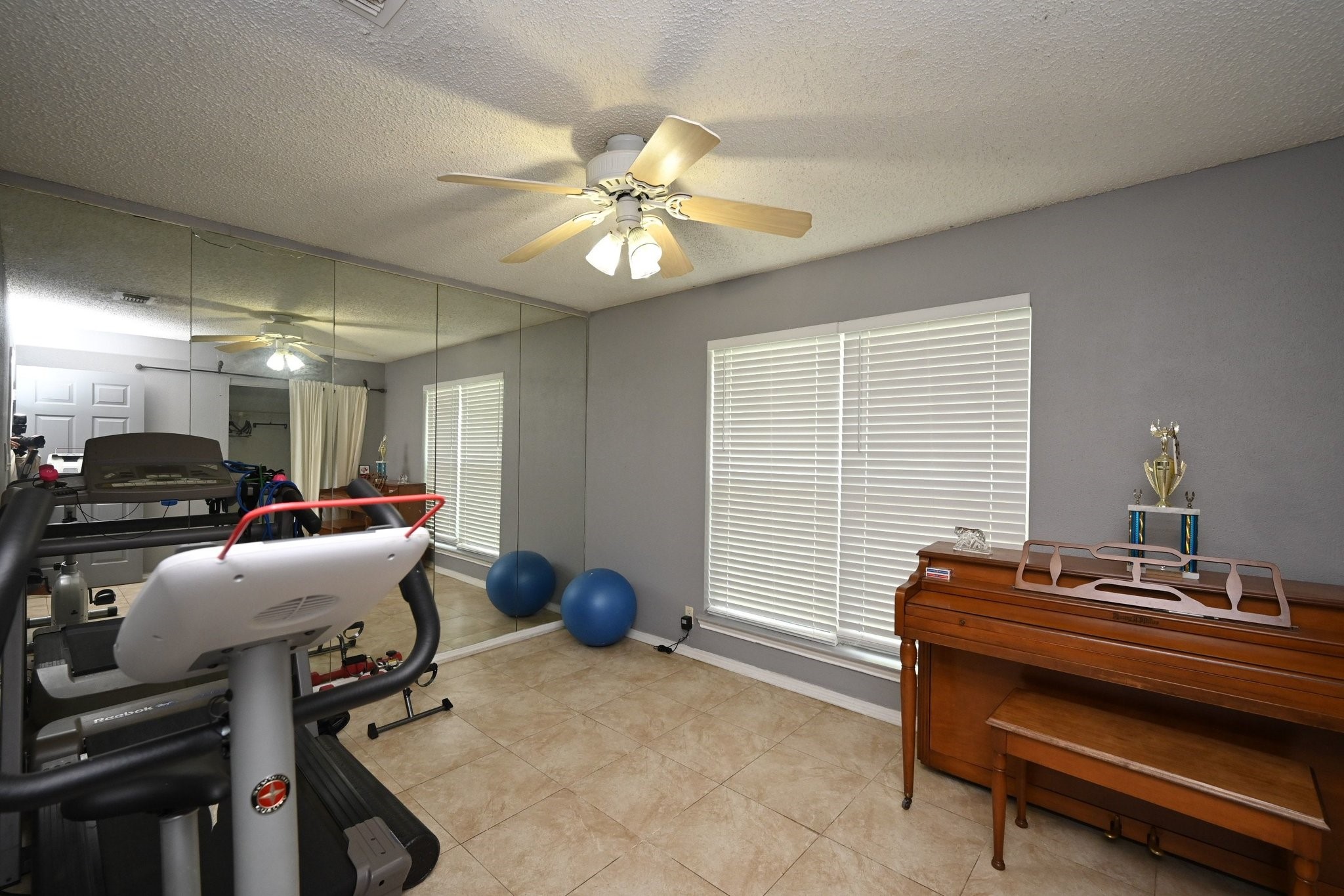 13102 Richmond Avenue Property Photo 15