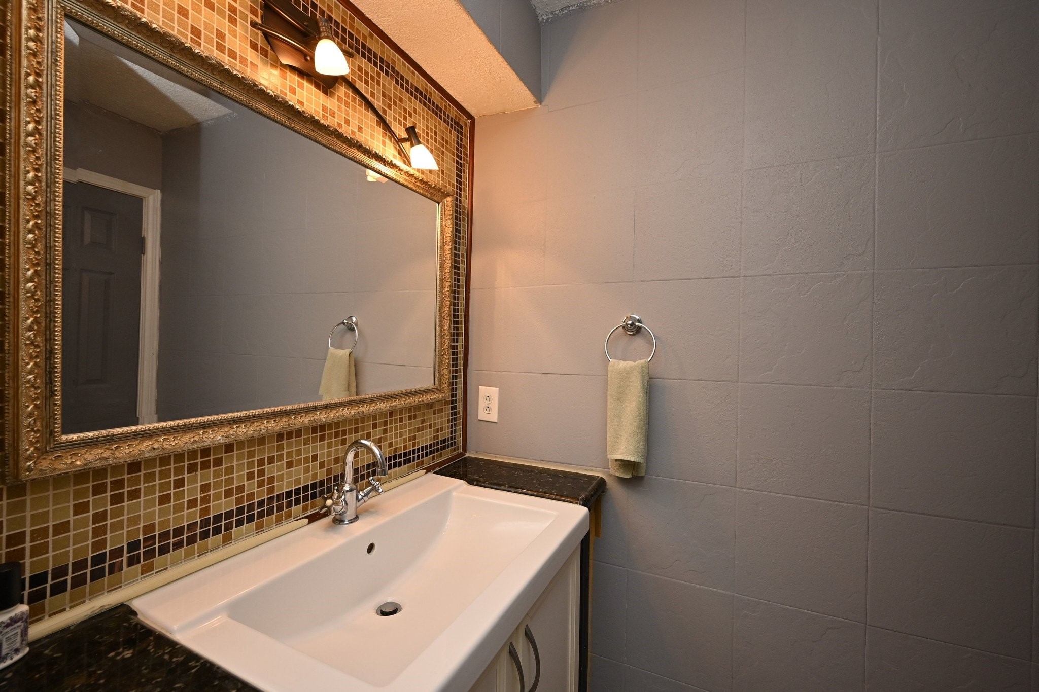 13102 Richmond Avenue Property Photo 17
