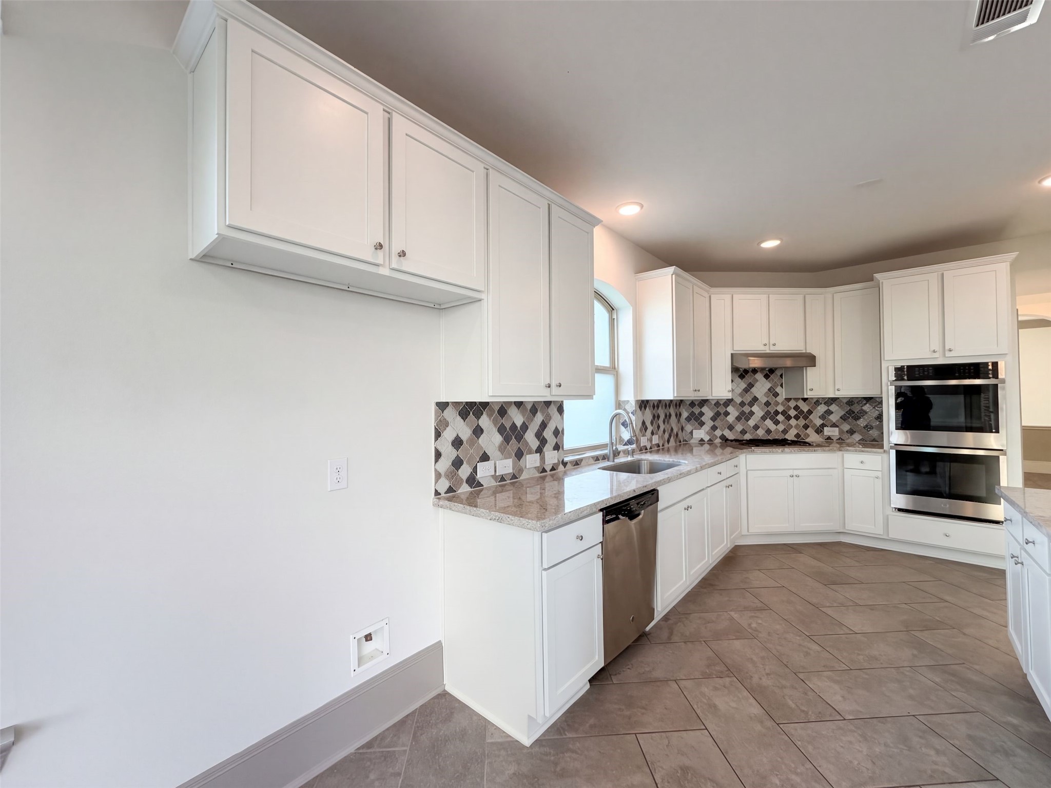 6702 Terania Circle Property Photo 2