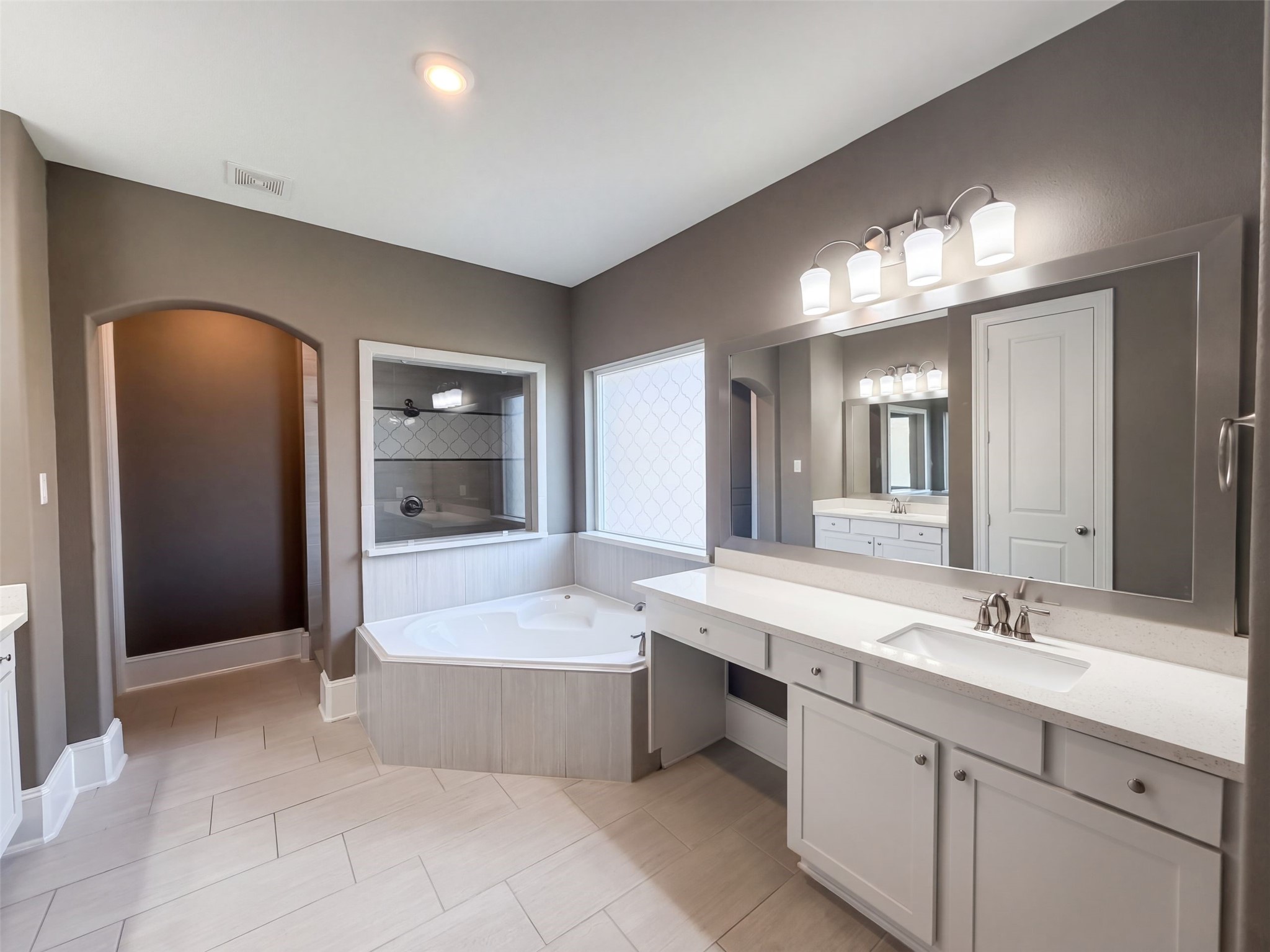 6702 Terania Circle Property Photo 8