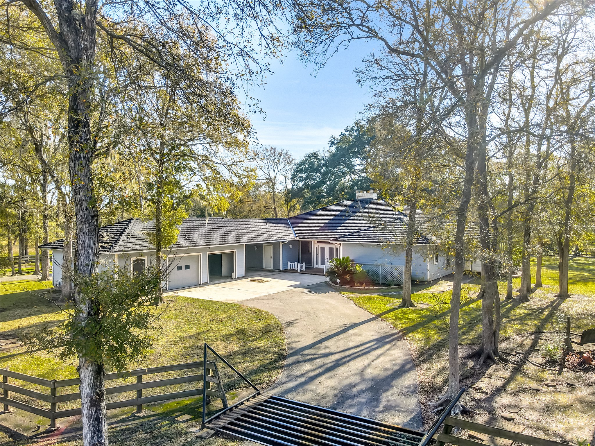 433 Mackhank Road Property Photo 1