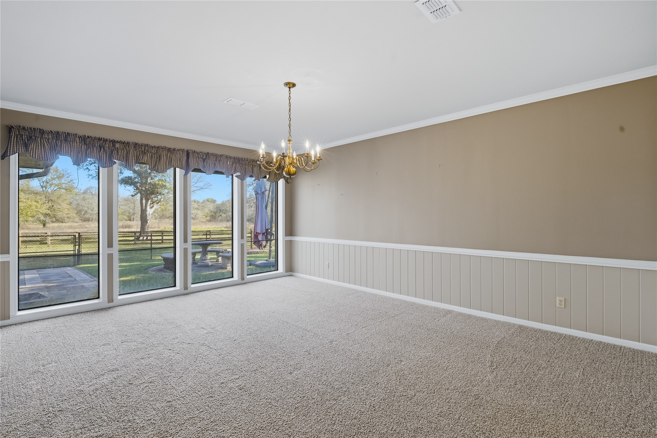 433 Mackhank Road Property Photo 13