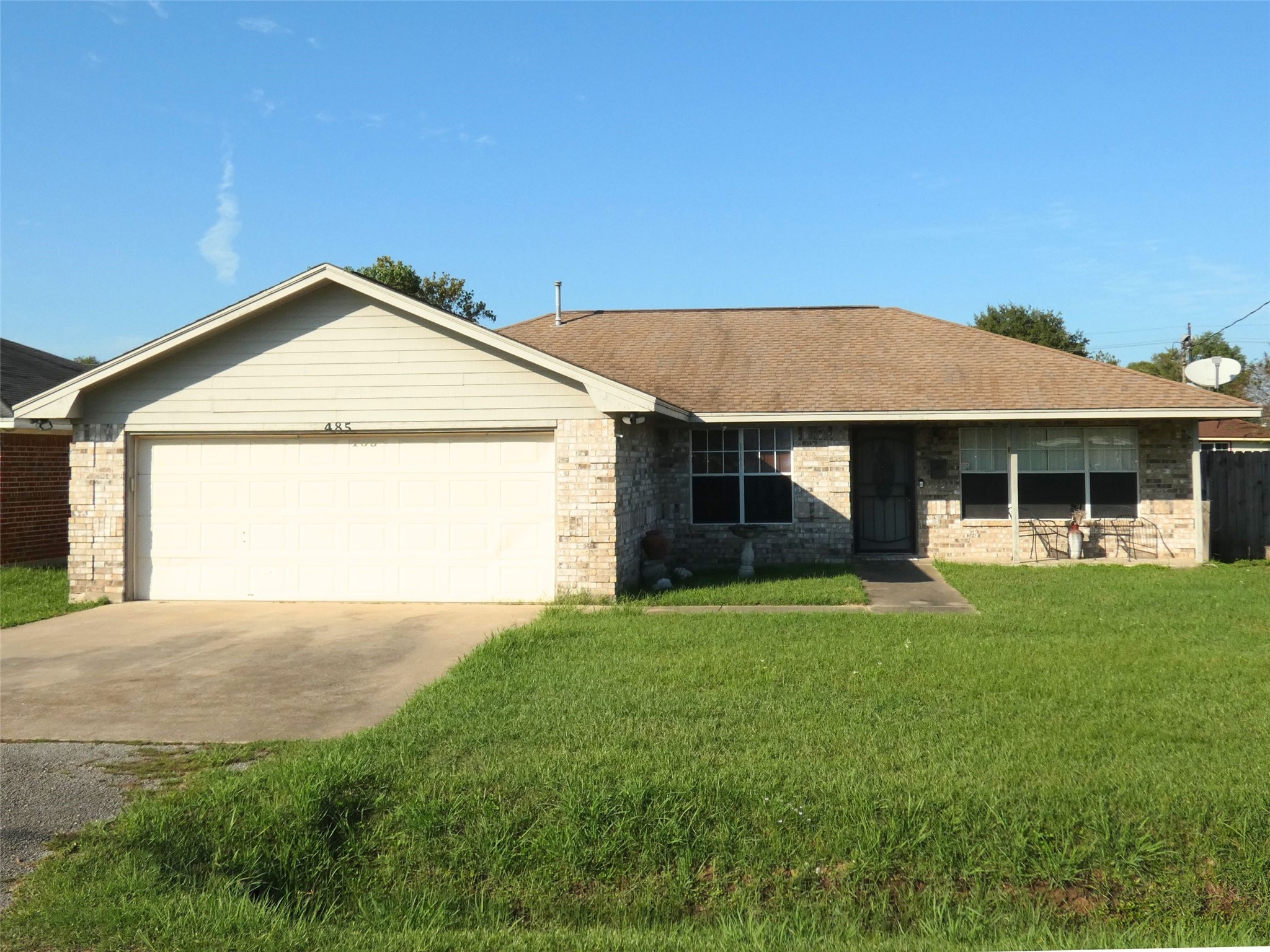 485 Neicy Street Property Photo 1