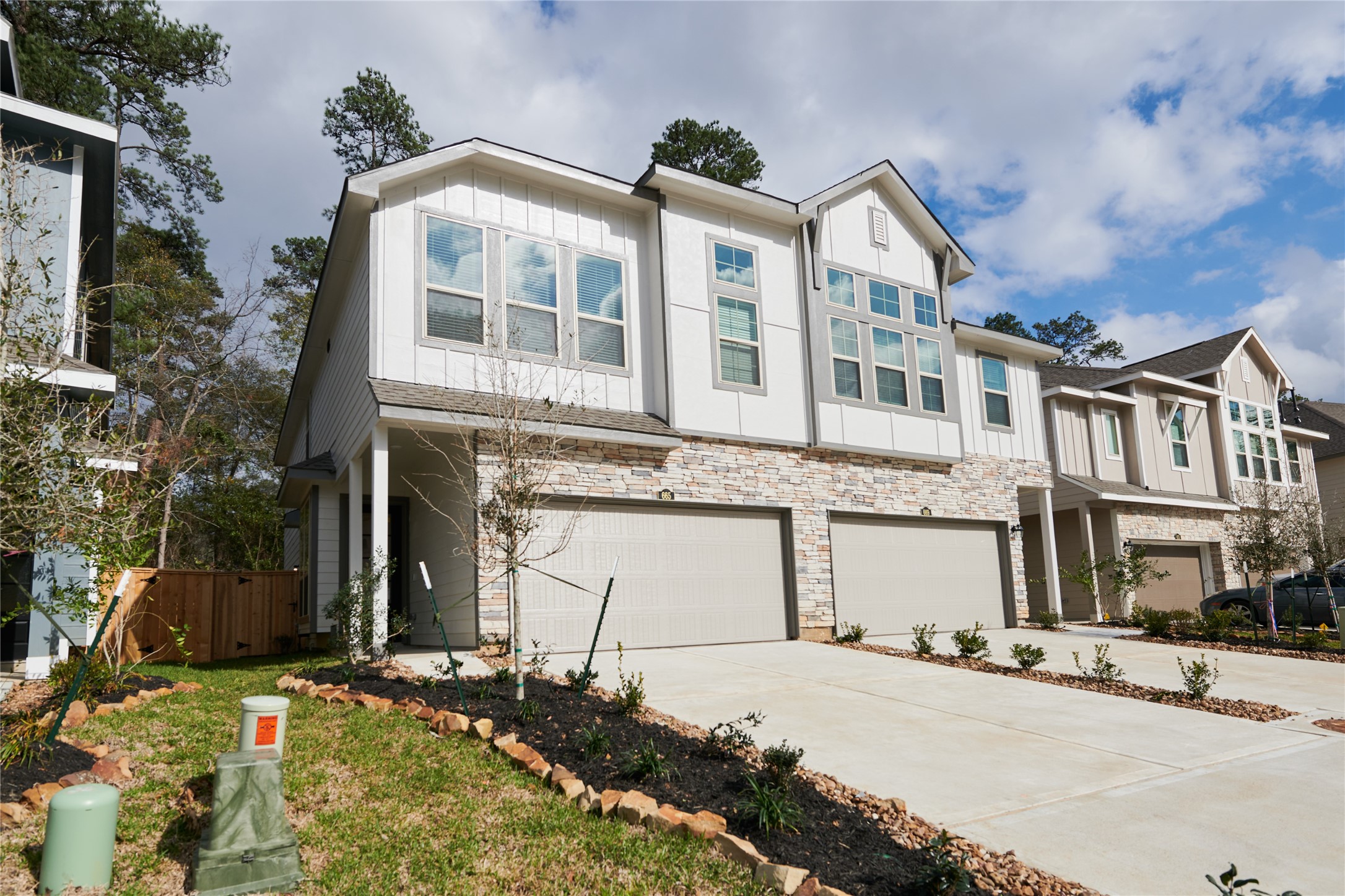 665 Royal Arch Drive Property Photo 2