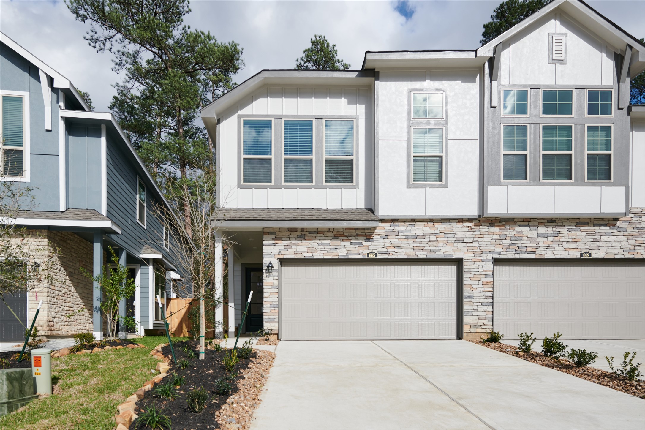 665 Royal Arch Drive Property Photo 3