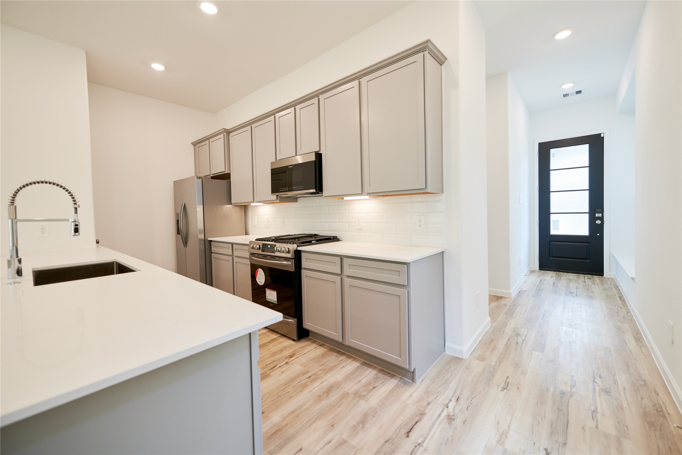 665 Royal Arch Drive Property Photo 6