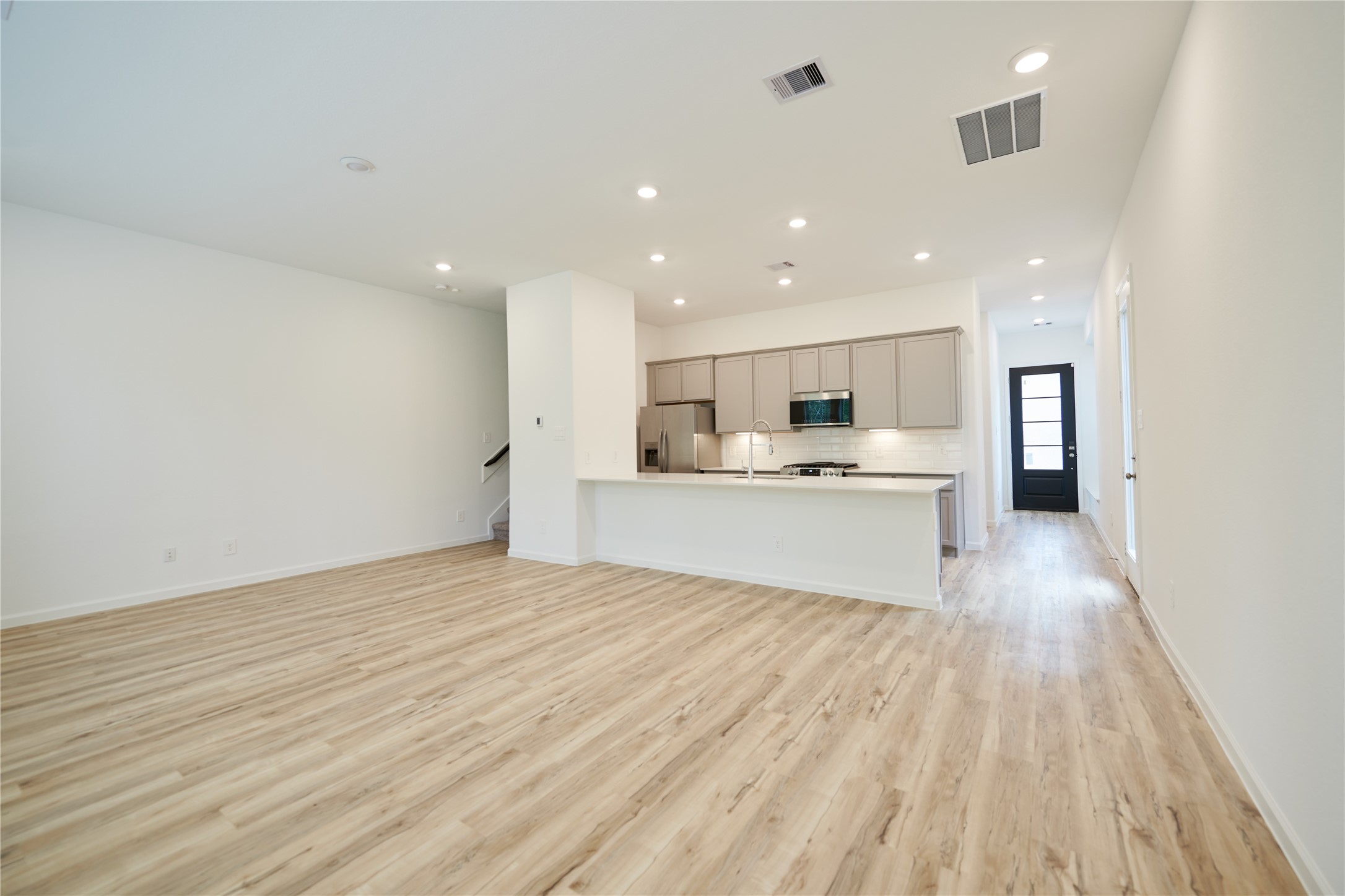 665 Royal Arch Drive Property Photo 7