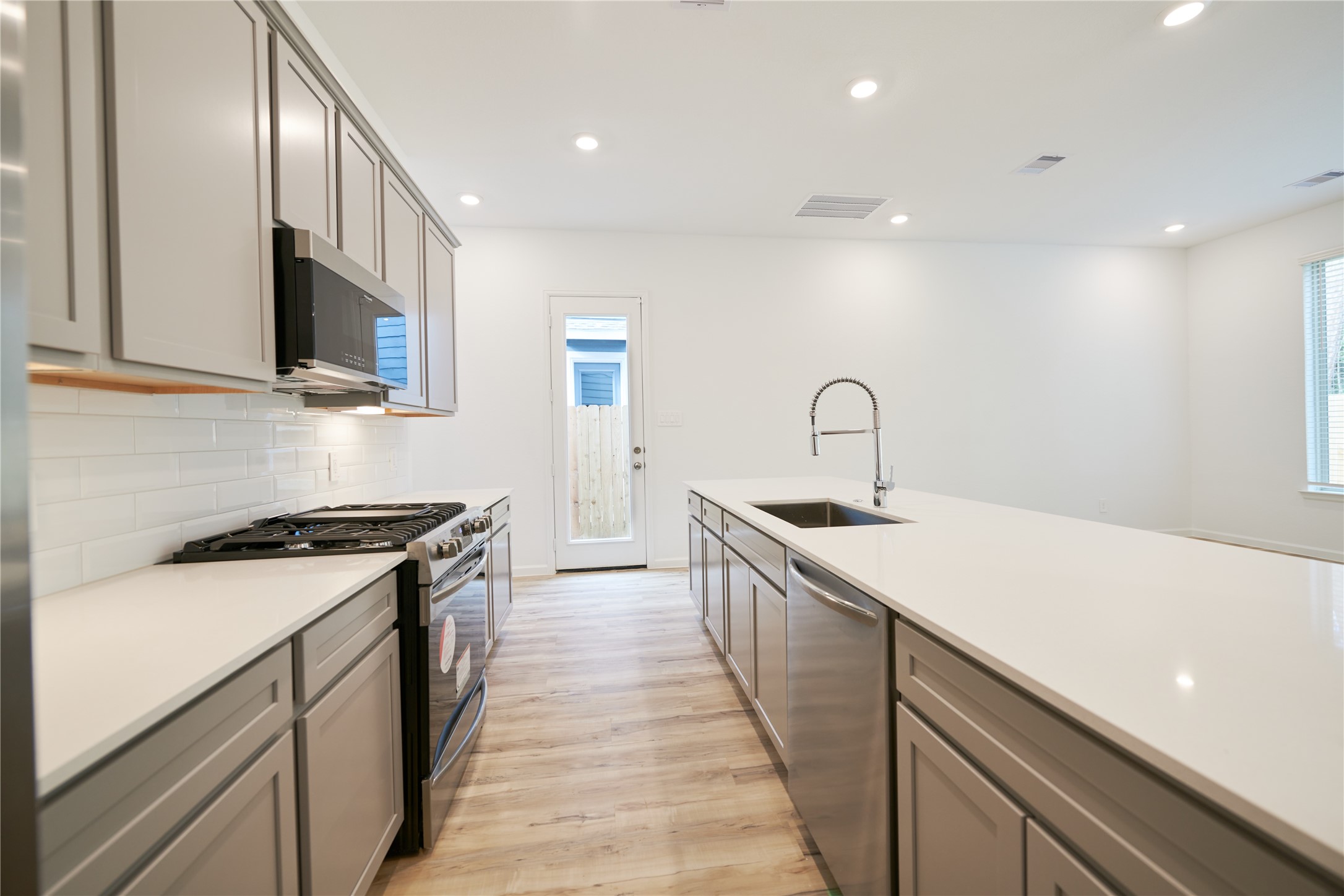665 Royal Arch Drive Property Photo 13