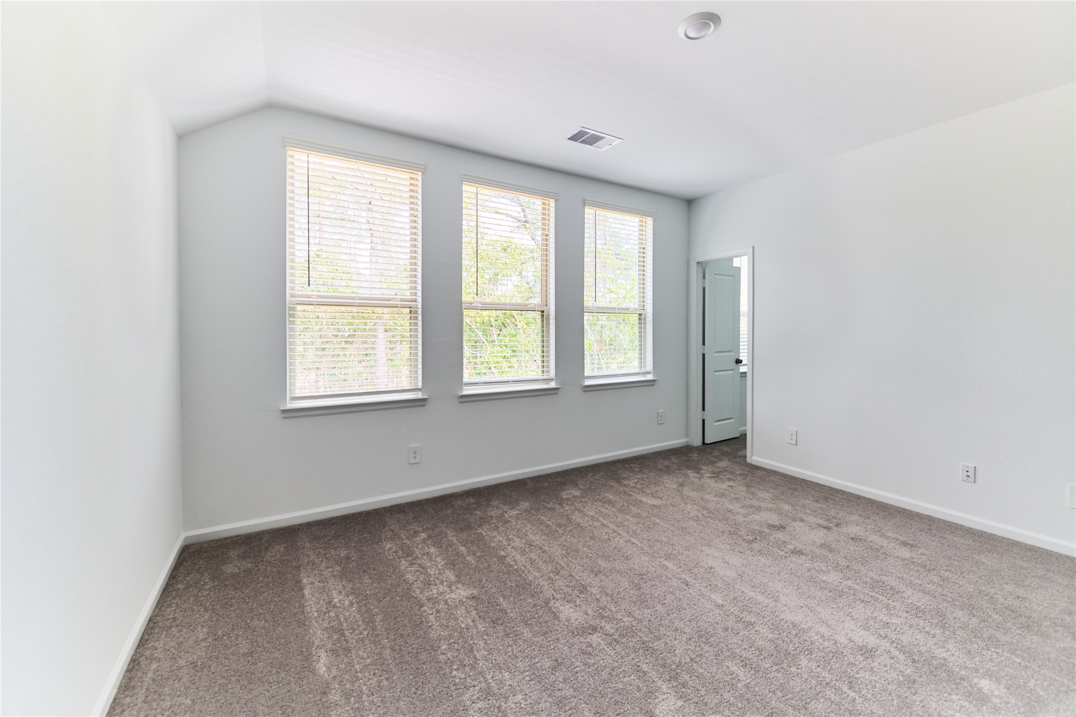665 Royal Arch Drive Property Photo 18