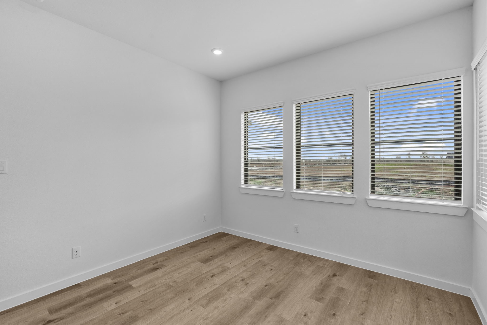 3311 Loam Lane Property Photo 10