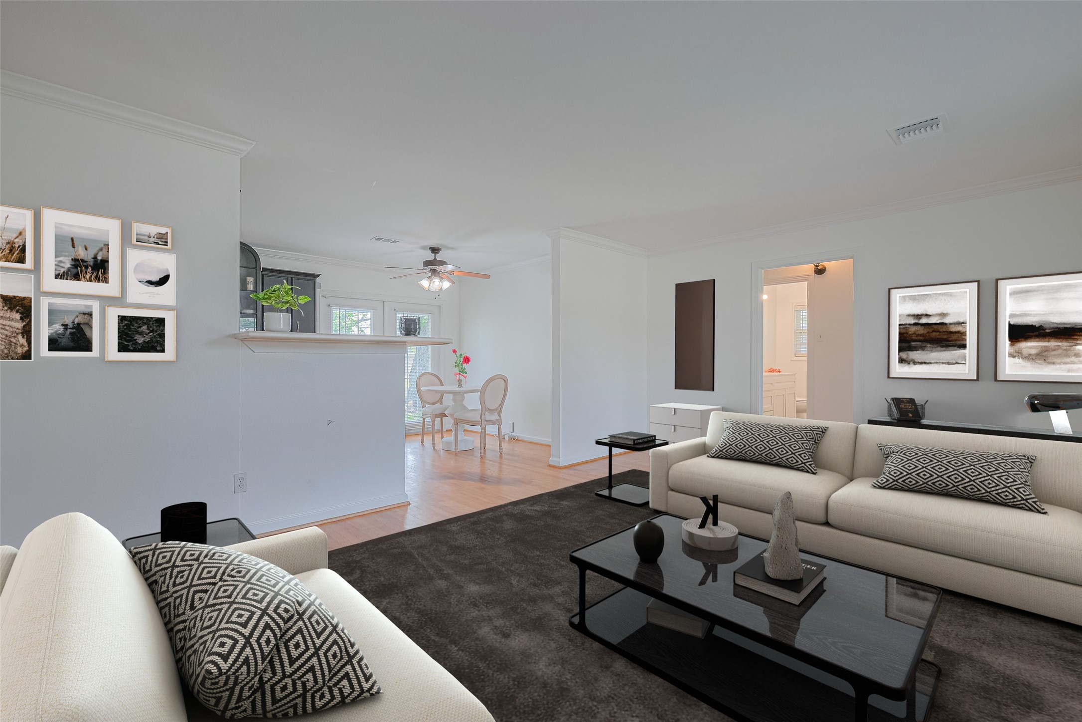 3042 Oak Forest Drive Property Photo 5