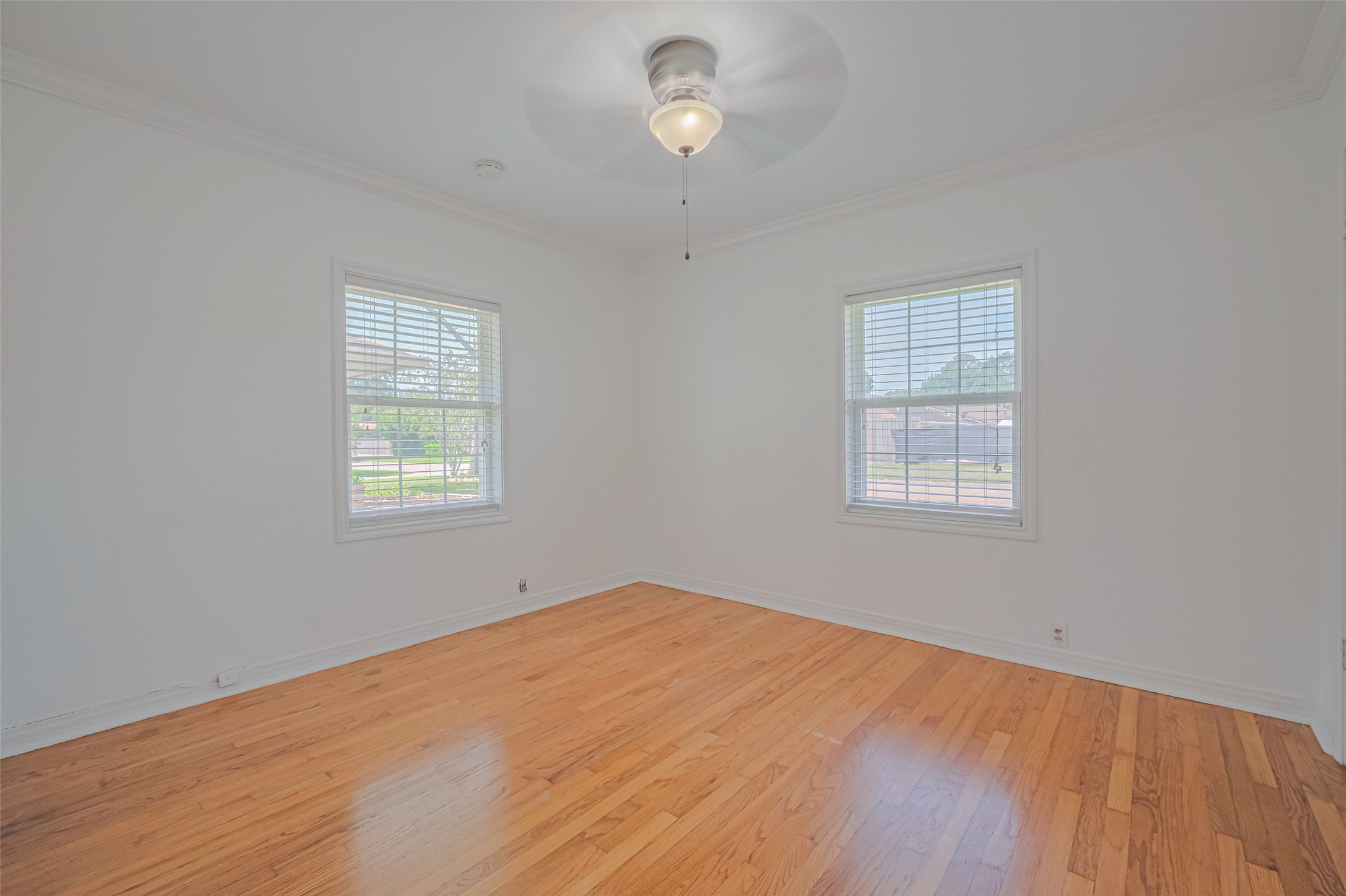 3042 Oak Forest Drive Property Photo 13