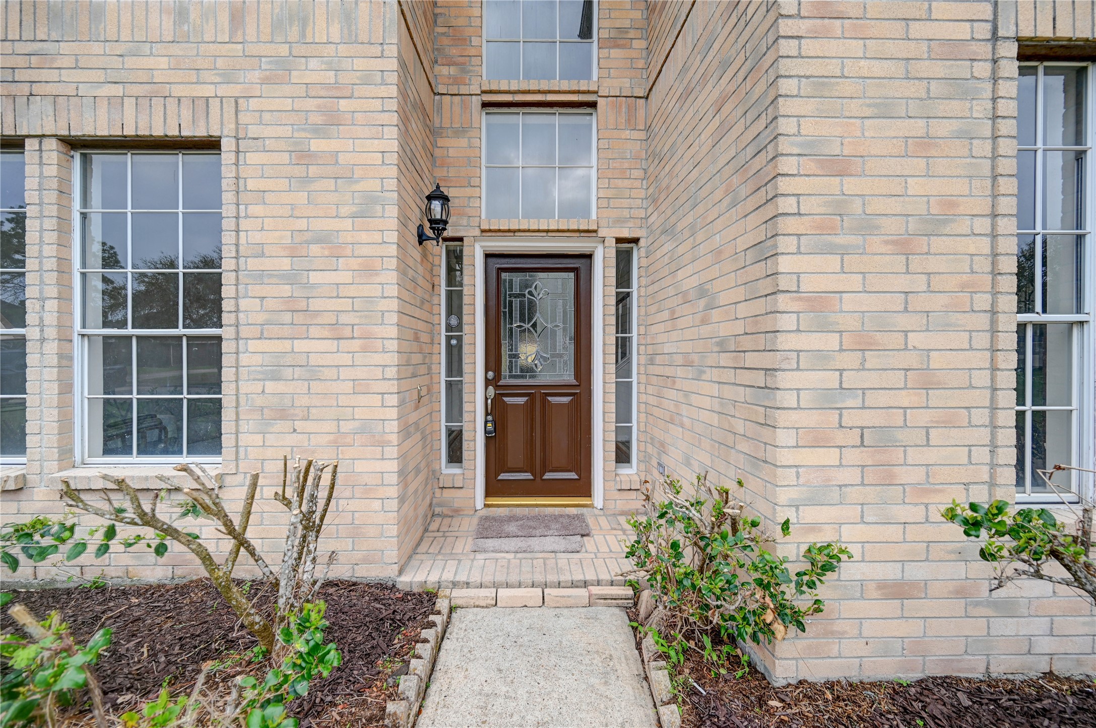 11906 Dinosaur Valley Drive Property Photo 3