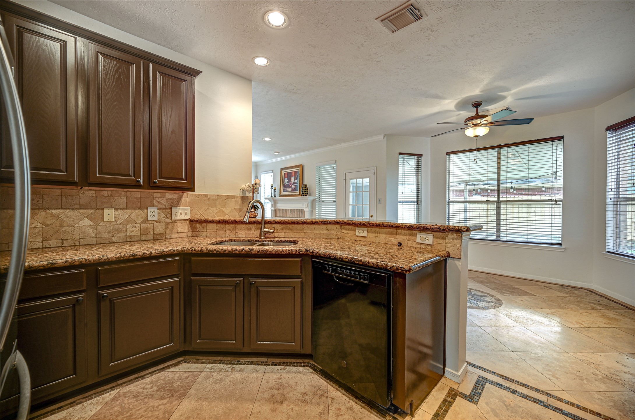 11906 Dinosaur Valley Drive Property Photo 15