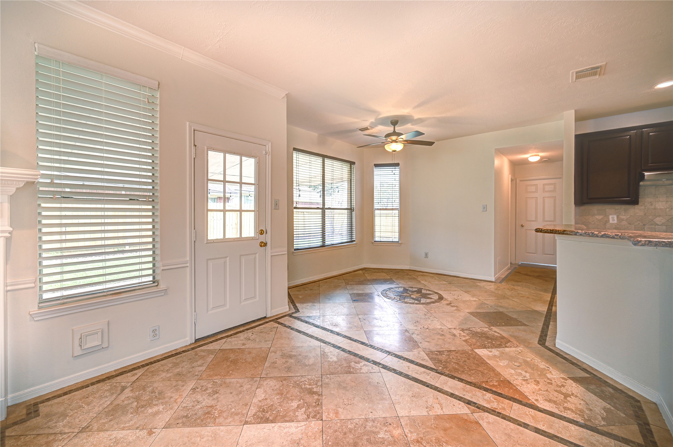 11906 Dinosaur Valley Drive Property Photo 18