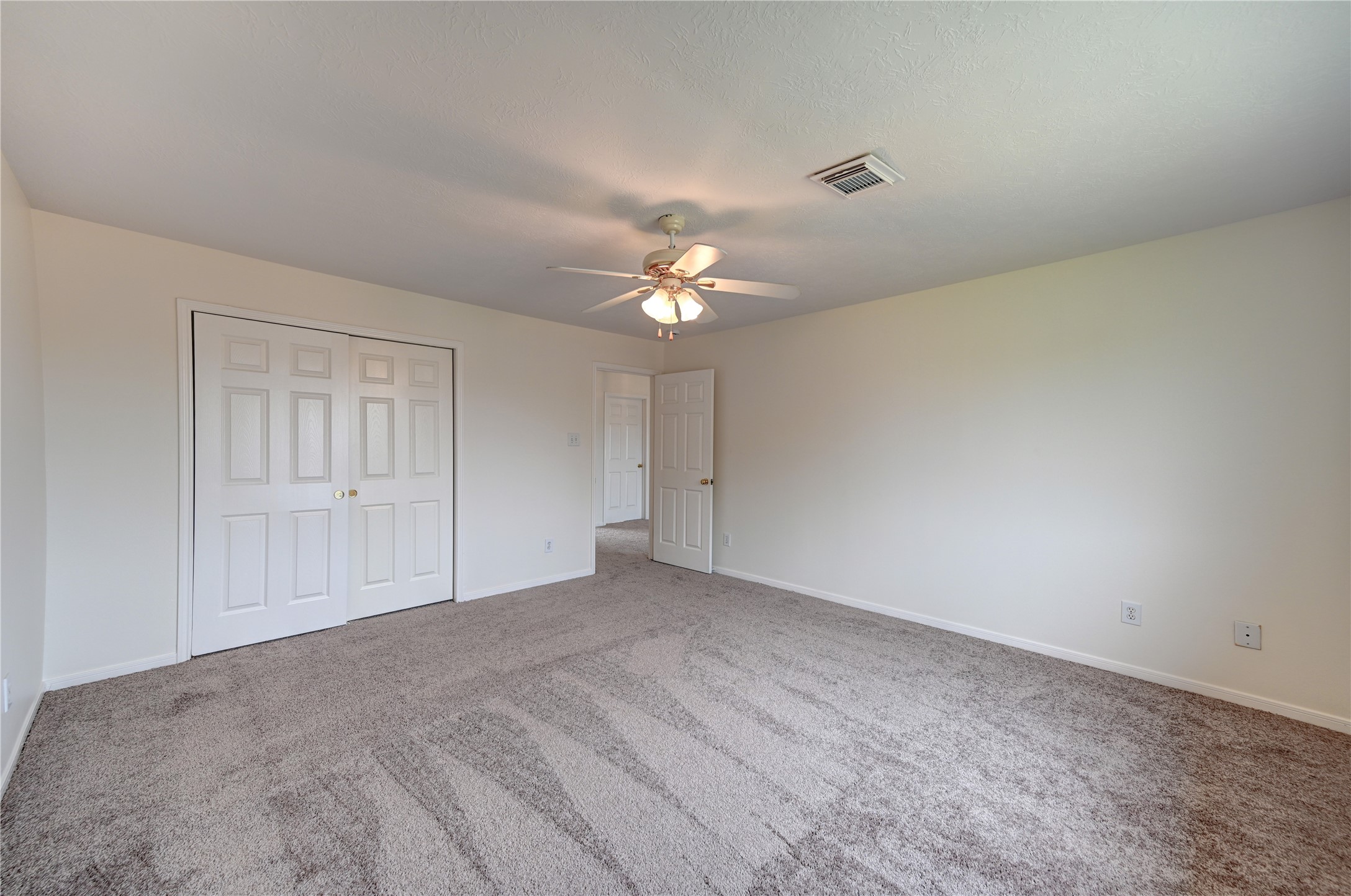 11906 Dinosaur Valley Drive Property Photo 31