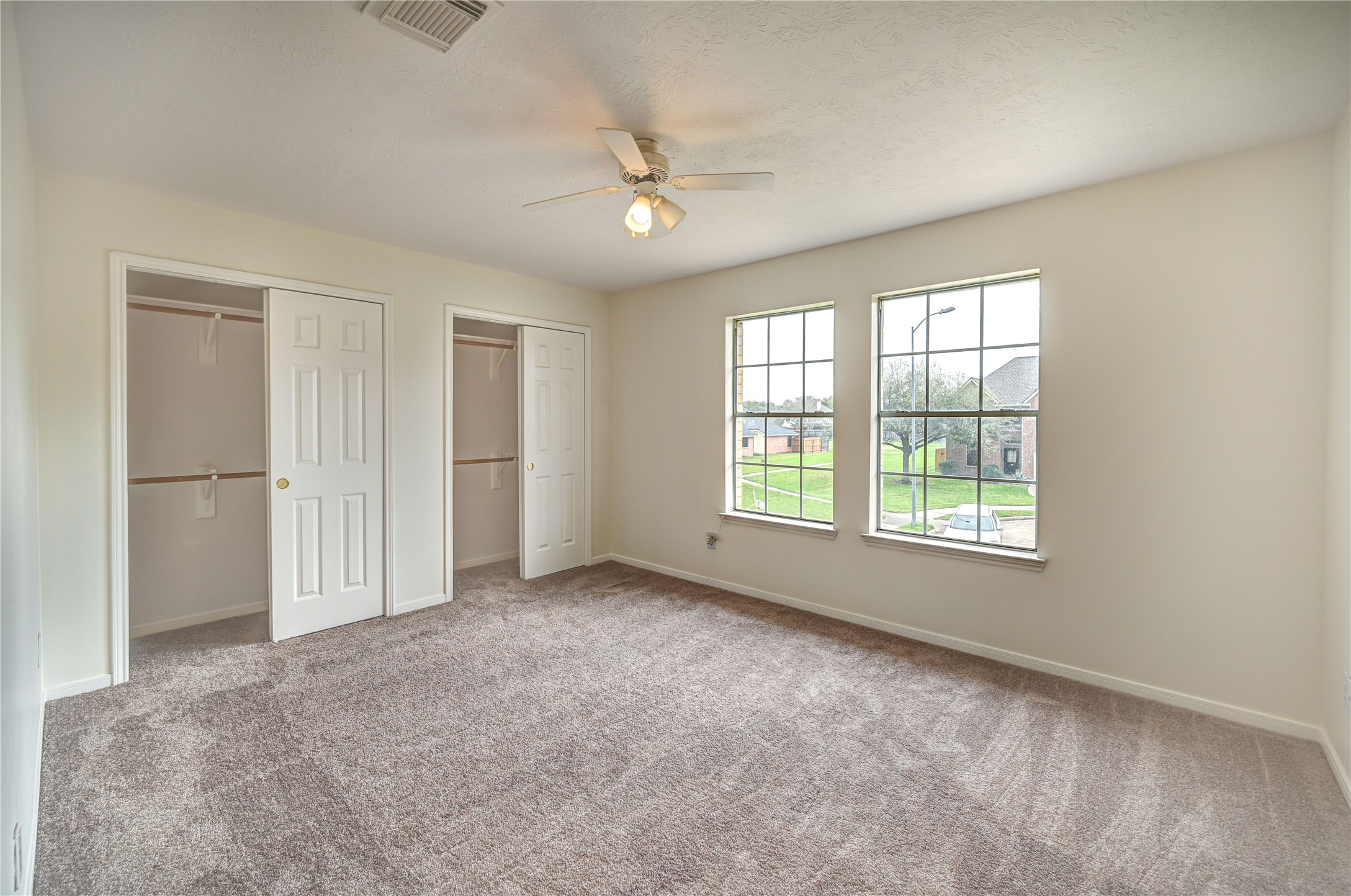 11906 Dinosaur Valley Drive Property Photo 32