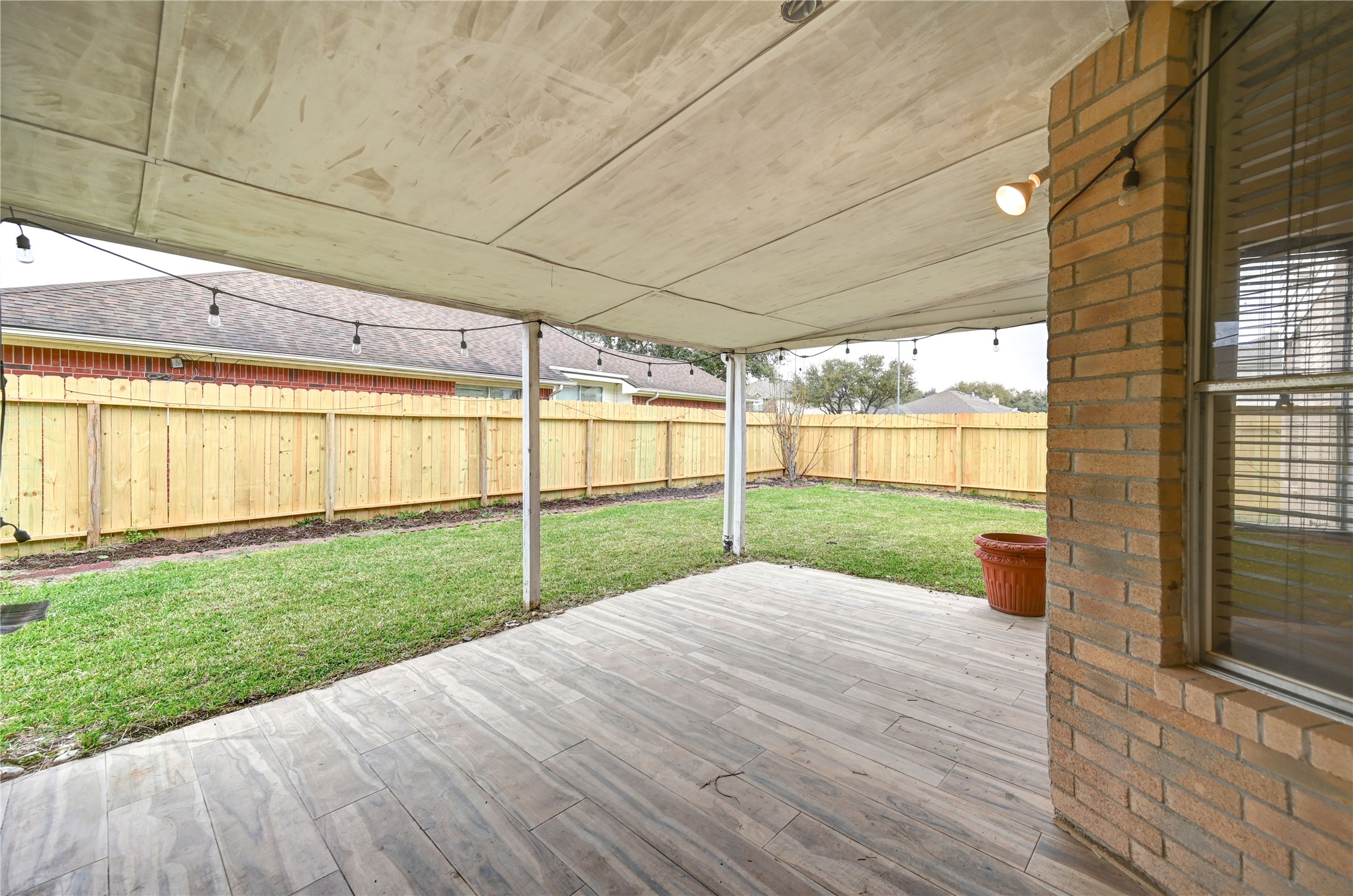 11906 Dinosaur Valley Drive Property Photo 36
