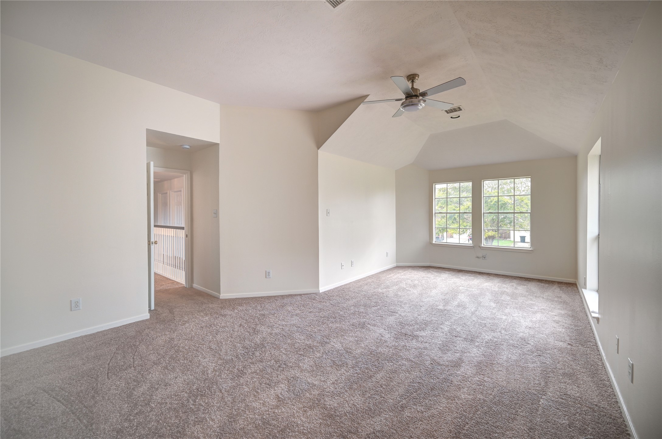 11906 Dinosaur Valley Drive Property Photo 38