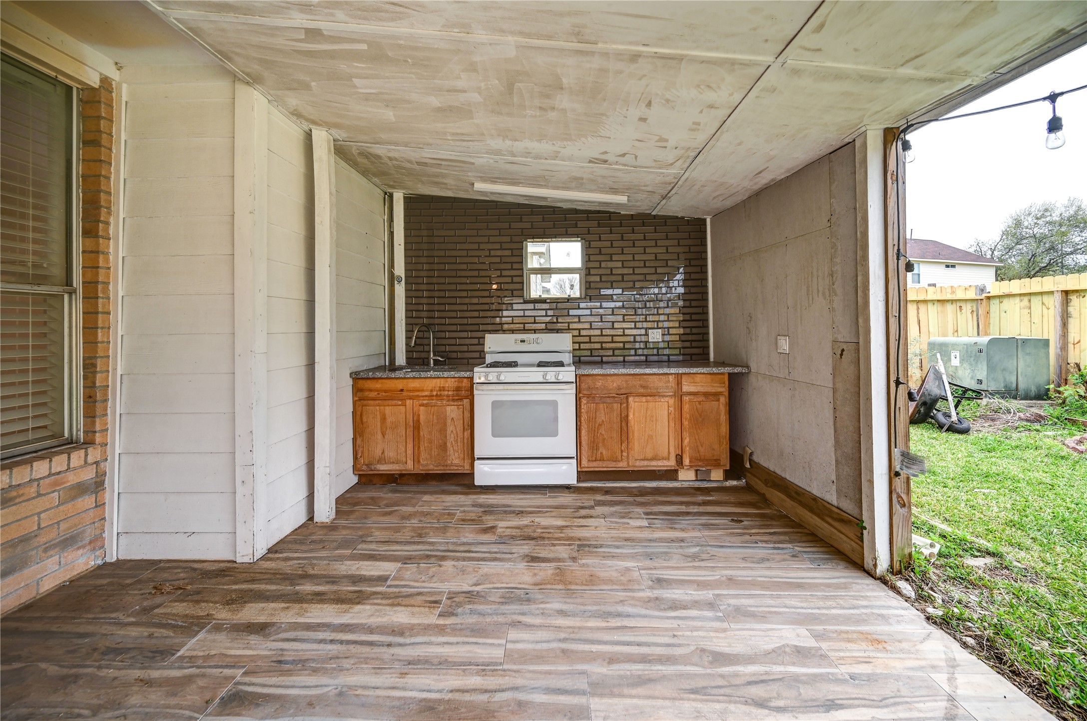 11906 Dinosaur Valley Drive Property Photo 49