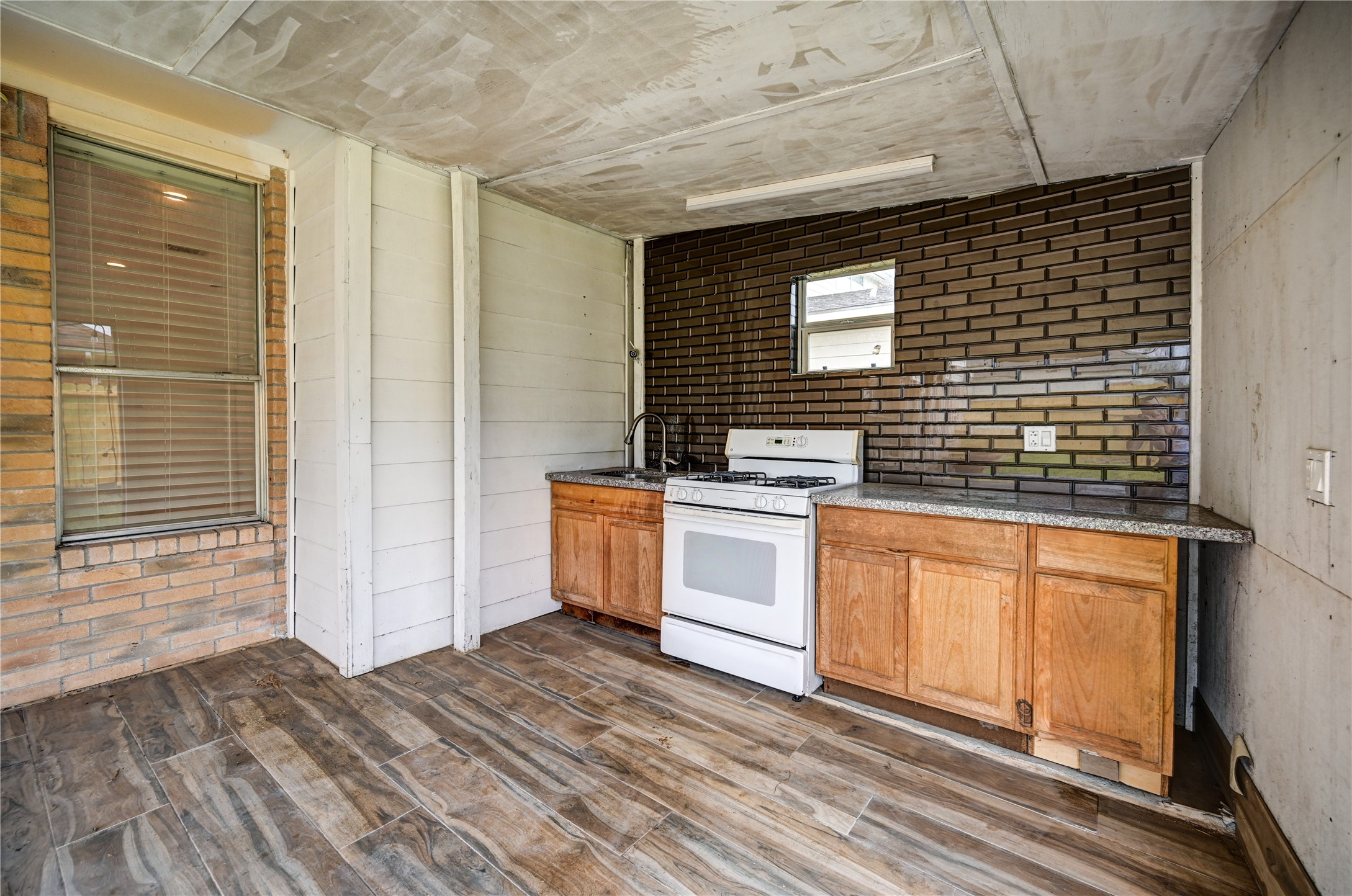 11906 Dinosaur Valley Drive Property Photo 50