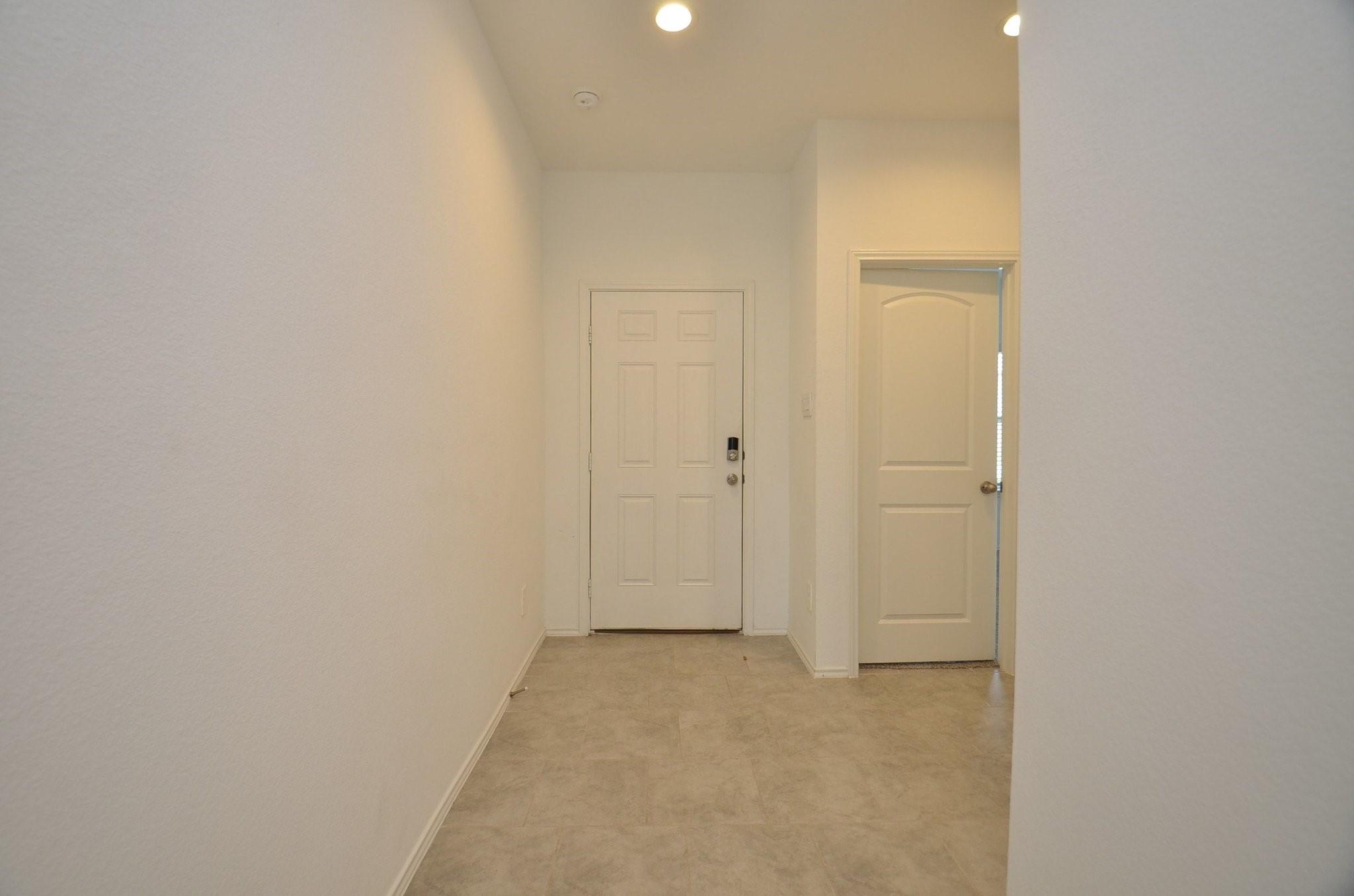 16006 Jordan Meadow Way Property Photo 5