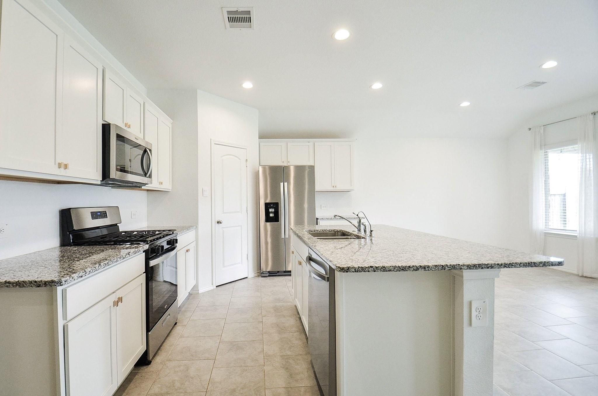 16006 Jordan Meadow Way Property Photo 6