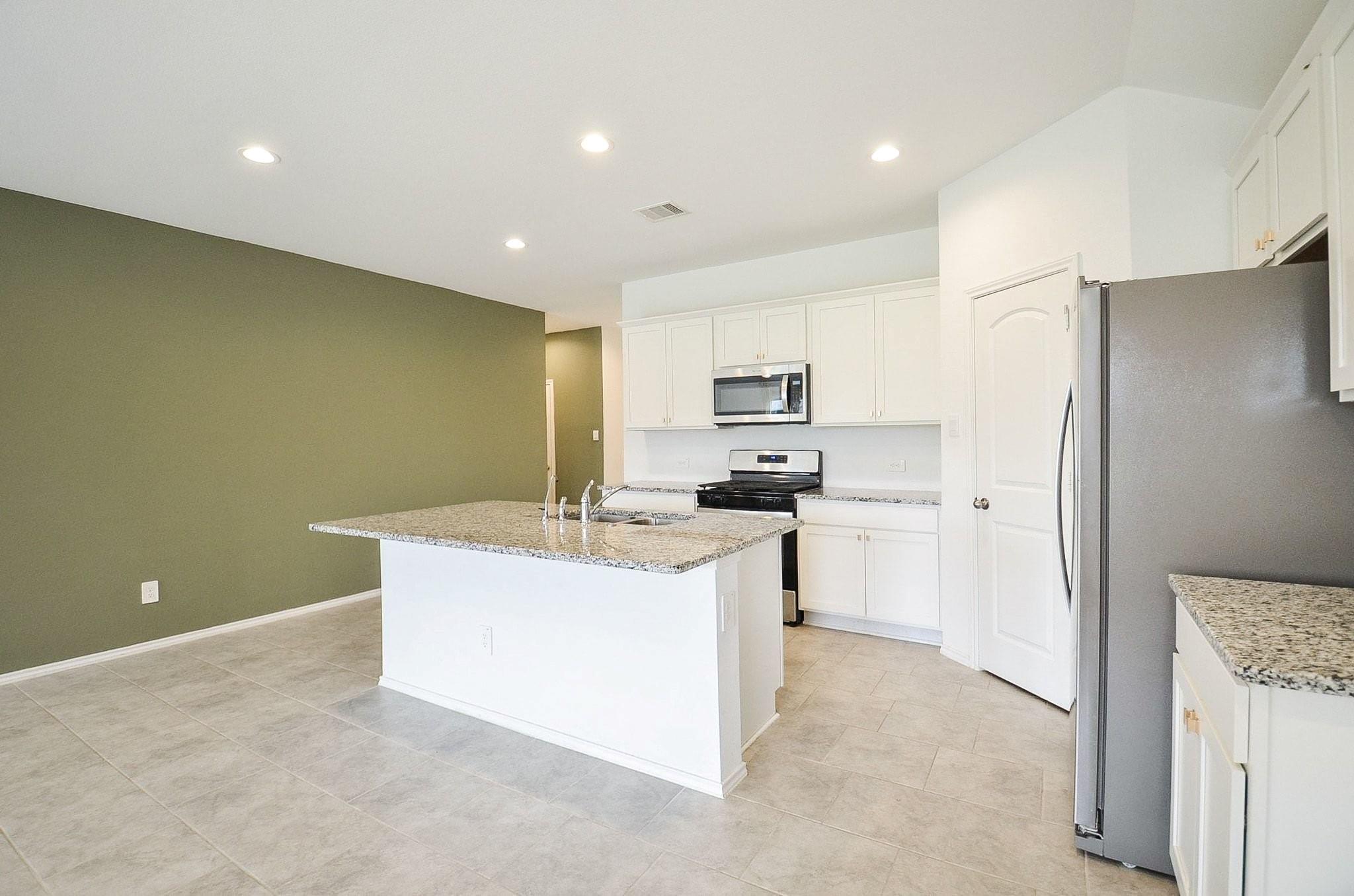 16006 Jordan Meadow Way Property Photo 8