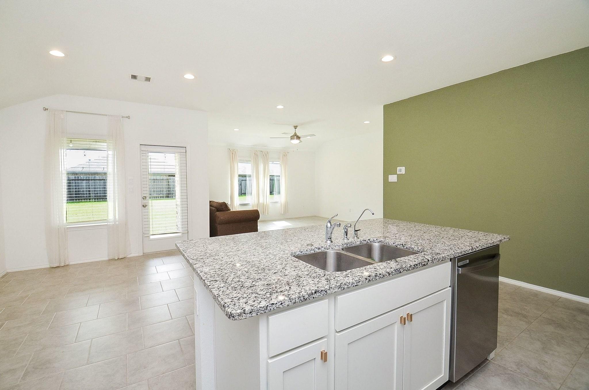 16006 Jordan Meadow Way Property Photo 11