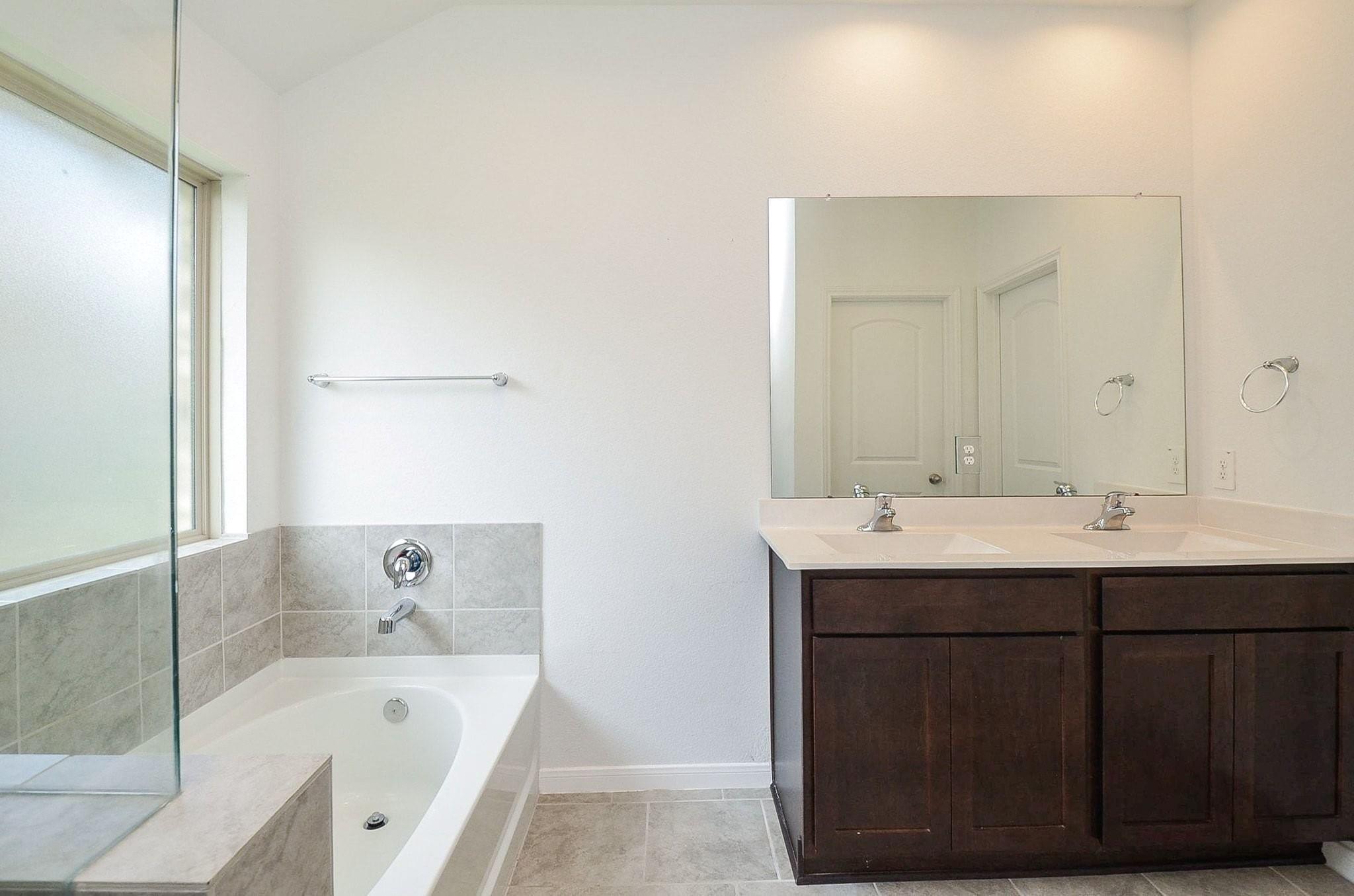 16006 Jordan Meadow Way Property Photo 16