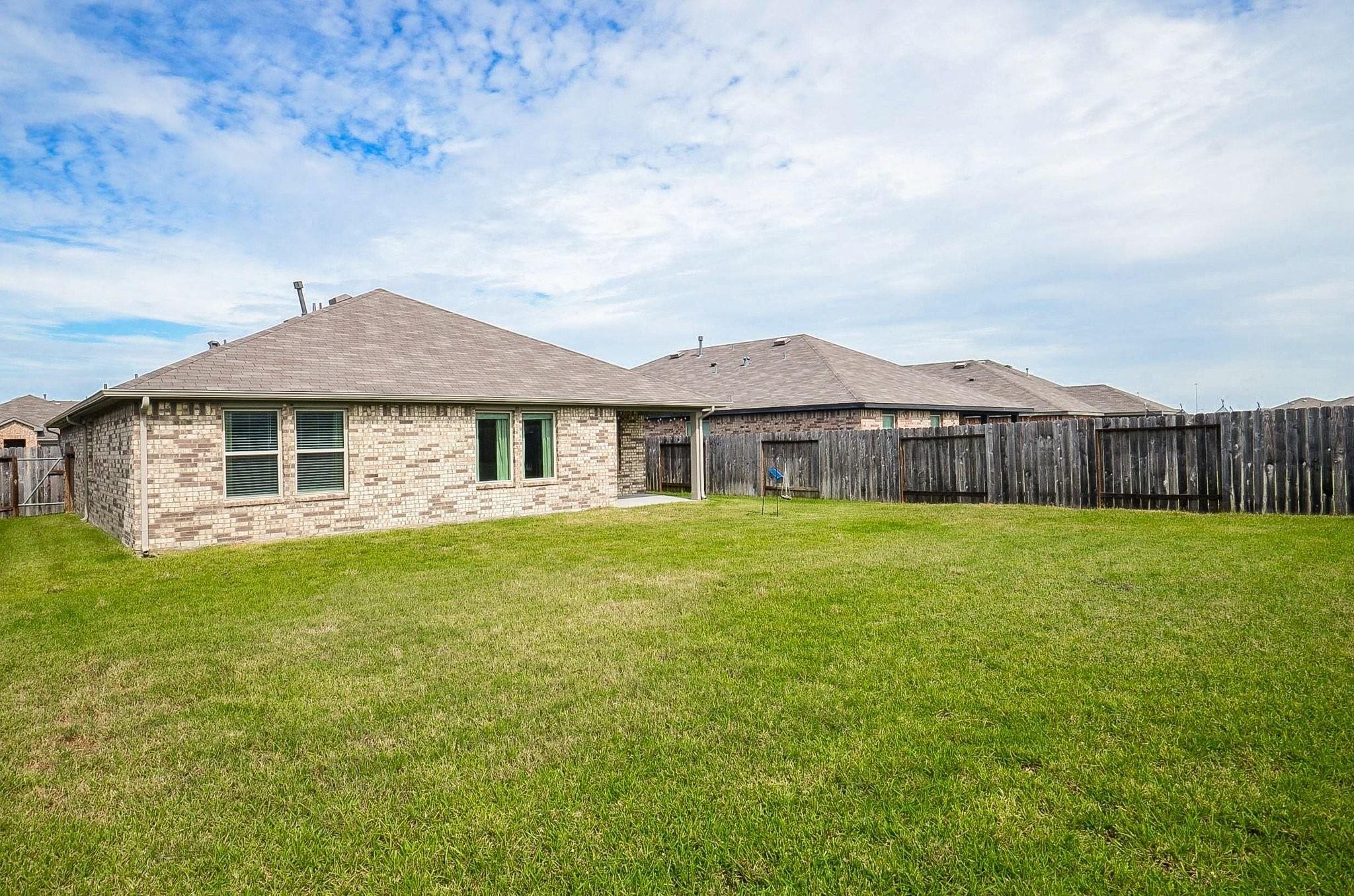 16006 Jordan Meadow Way Property Photo 32