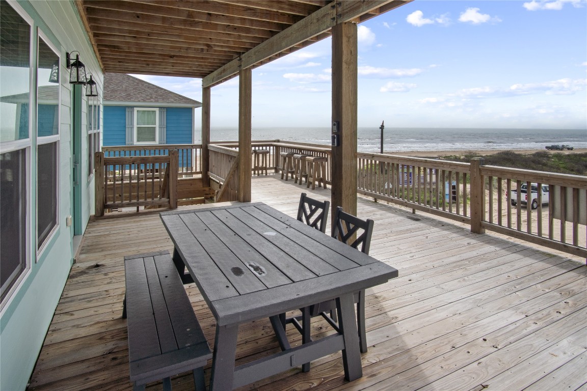 812 S Crystal Beach Road Property Photo 2