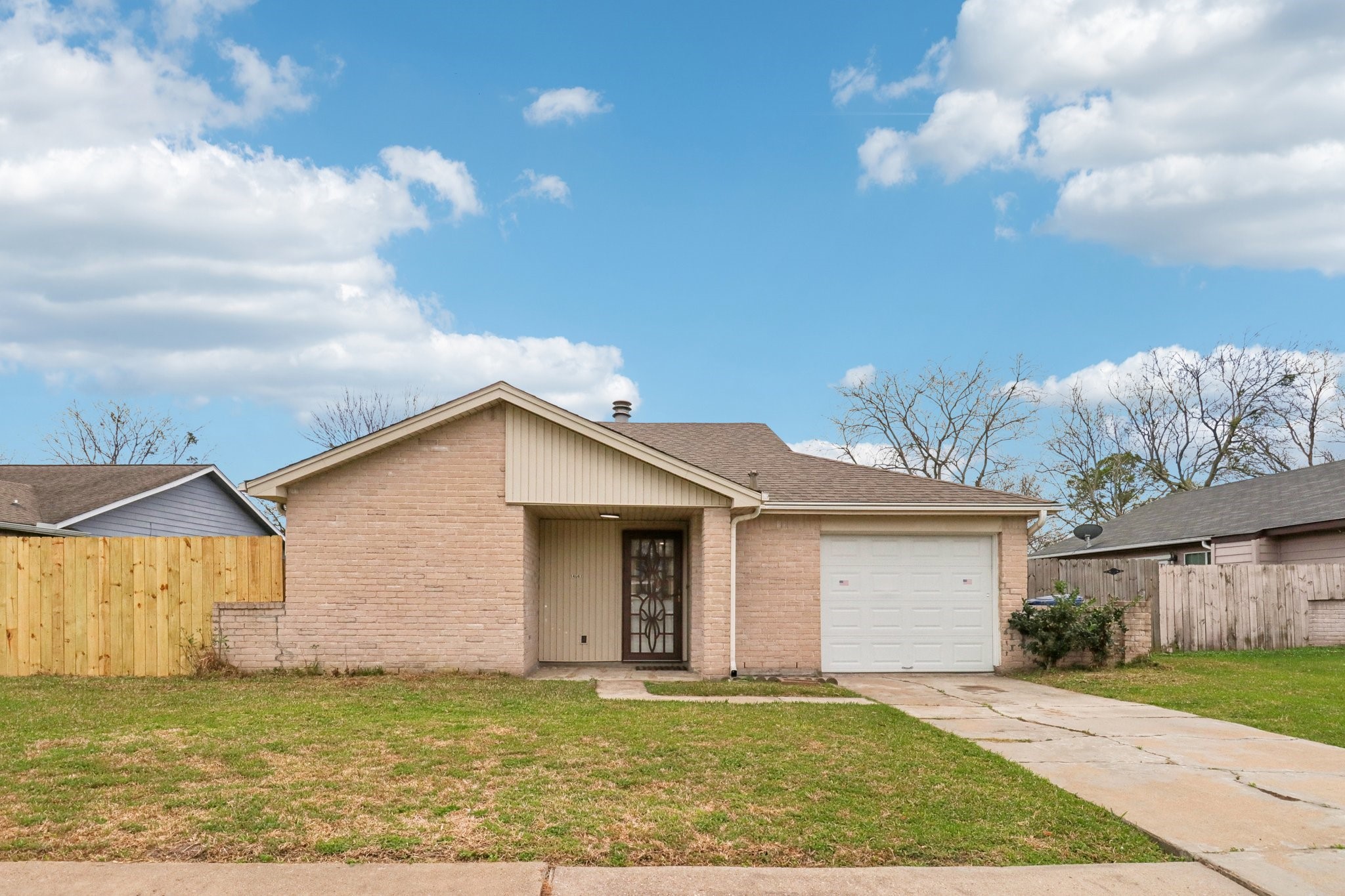 14067 Towneway Drive Property Photo 4