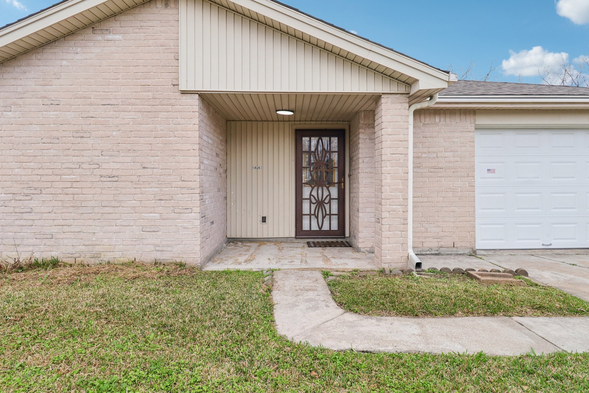 14067 Towneway Drive Property Photo 5