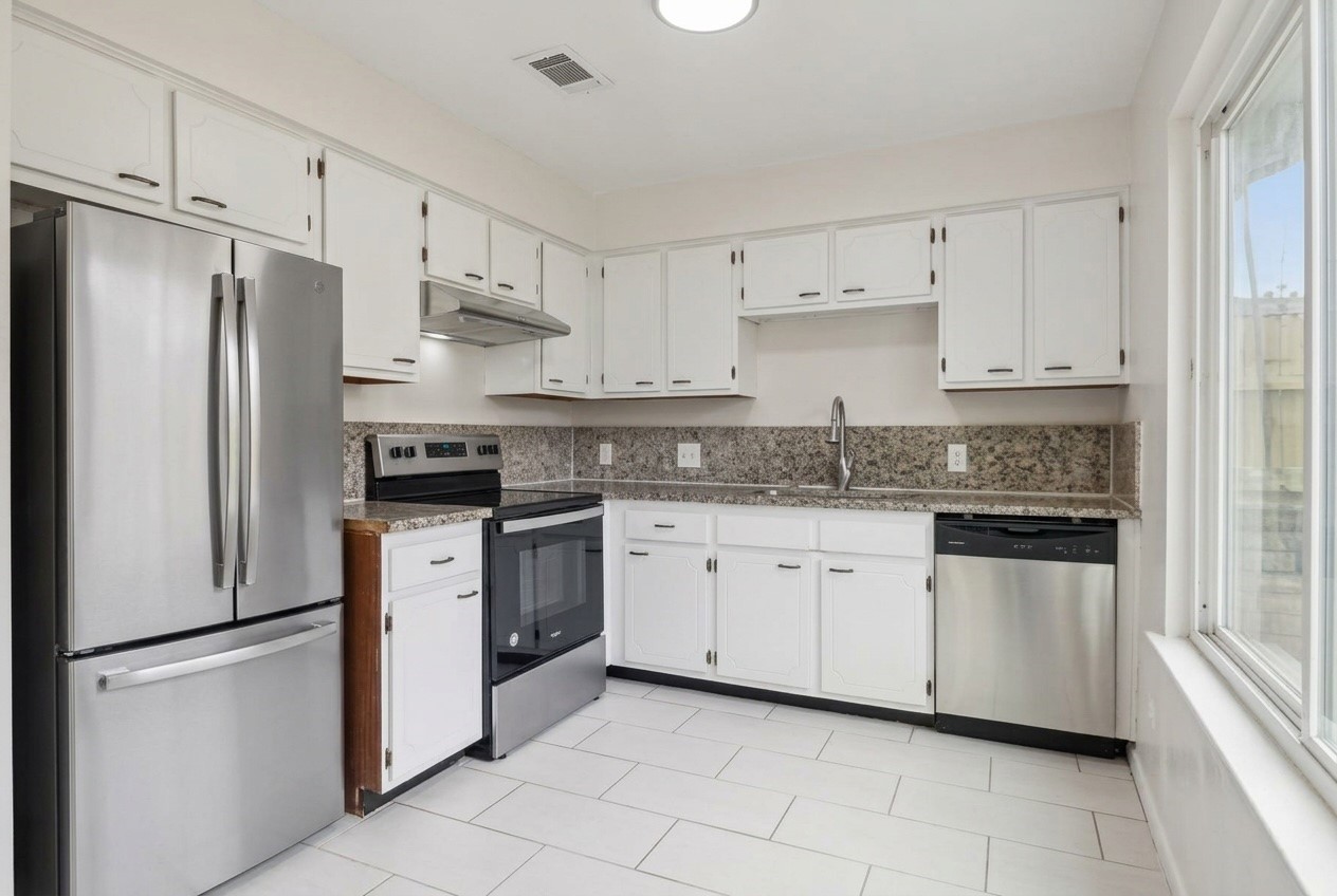 14067 Towneway Drive Property Photo 11